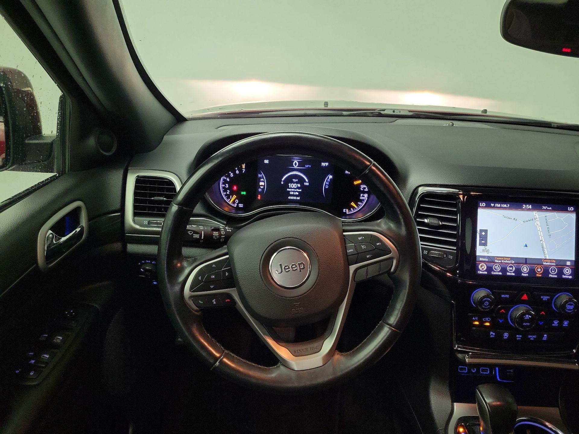 Thumbnail: 2022 Jeep Grand Cherokee - 10