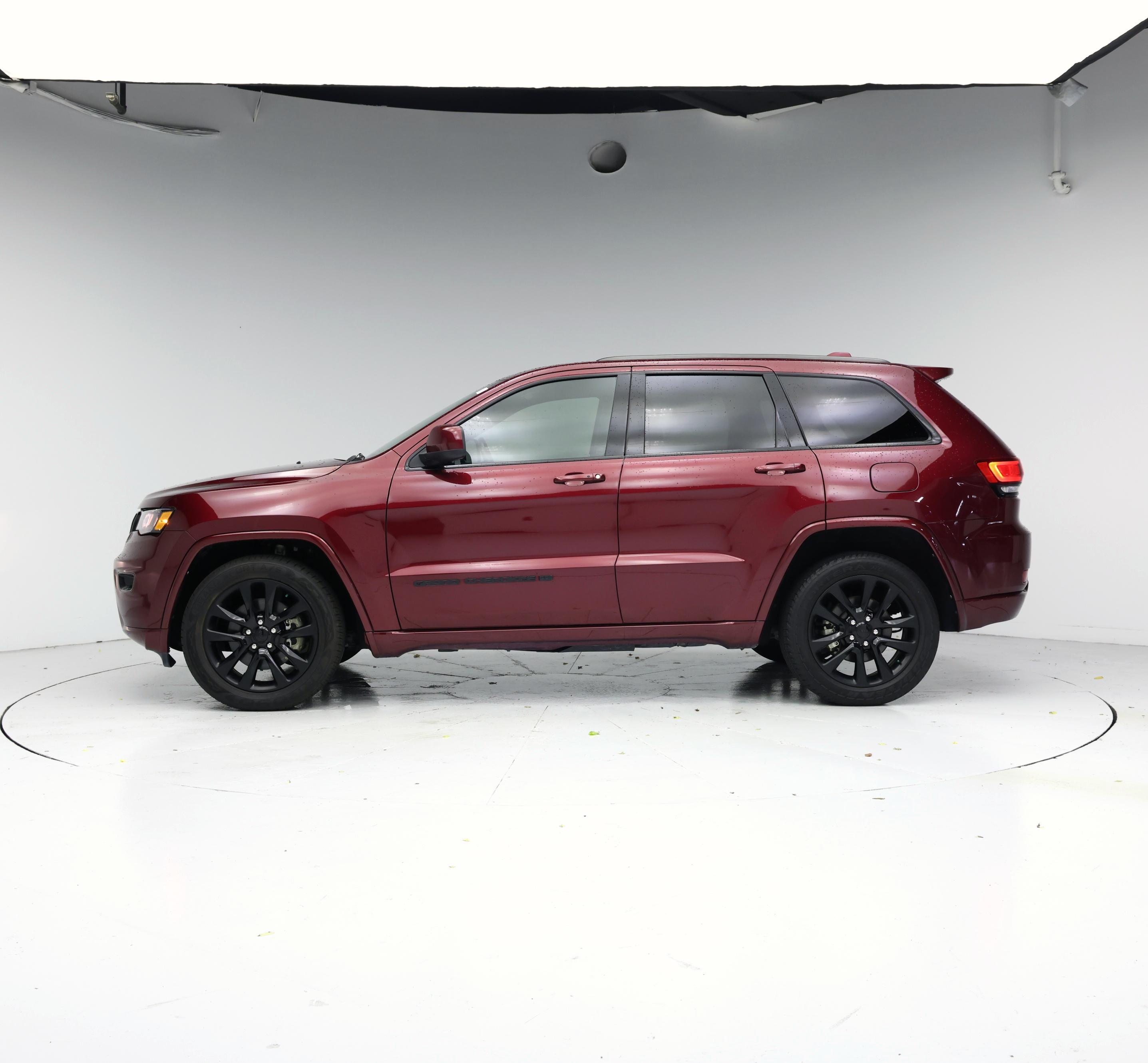 Thumbnail: 2022 Jeep Grand Cherokee - 3