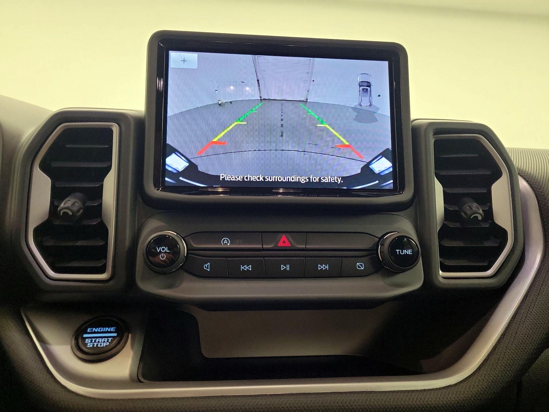 Thumbnail: 2022 Ford Bronco Sport - 14
