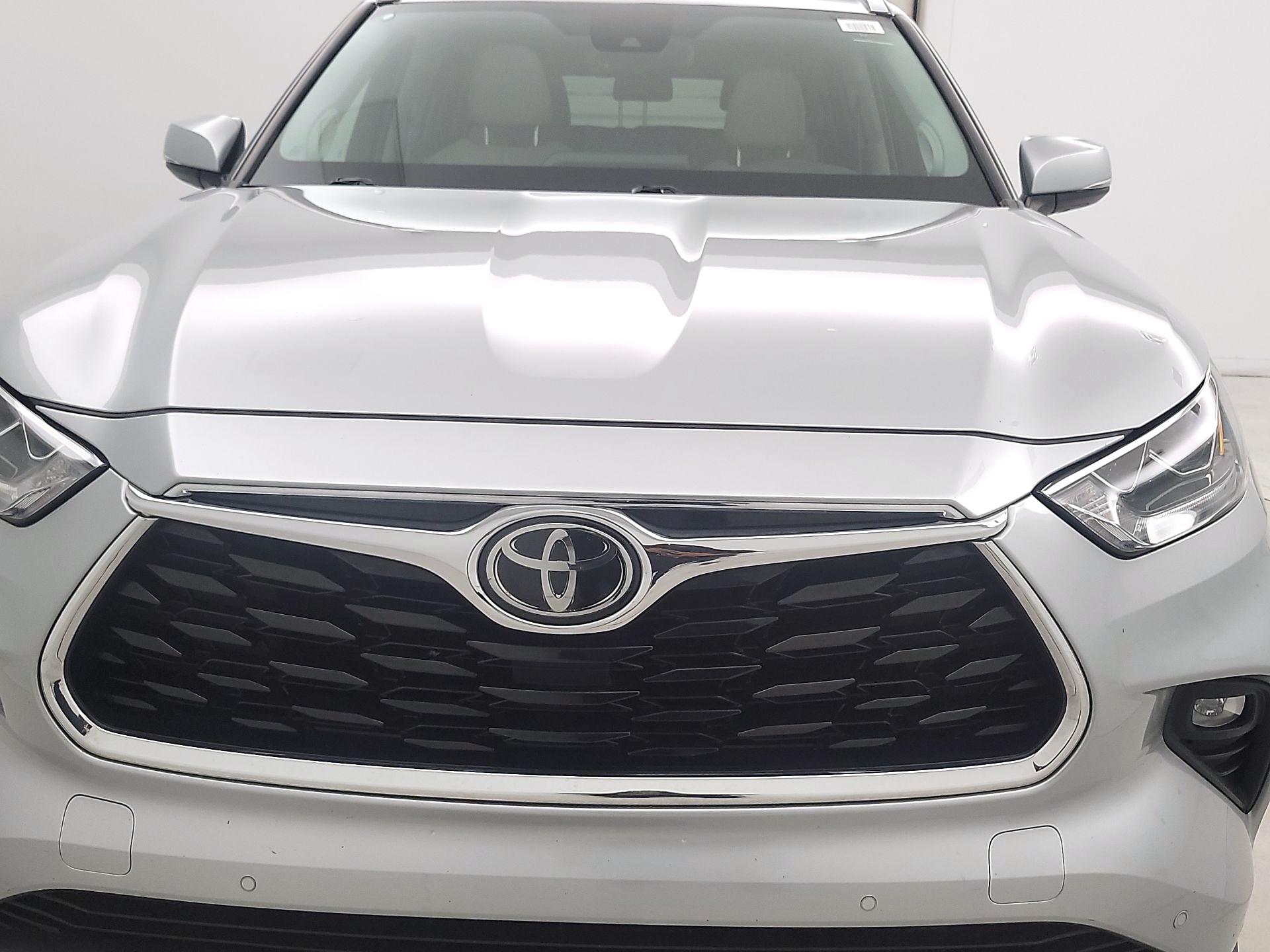 Thumbnail: 2020 Toyota Highlander - 2