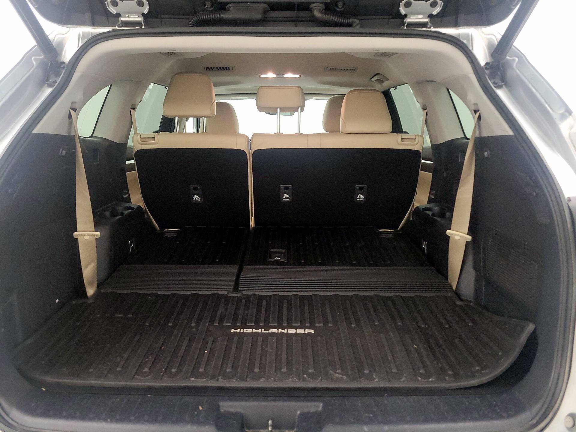 Thumbnail: 2020 Toyota Highlander - 19