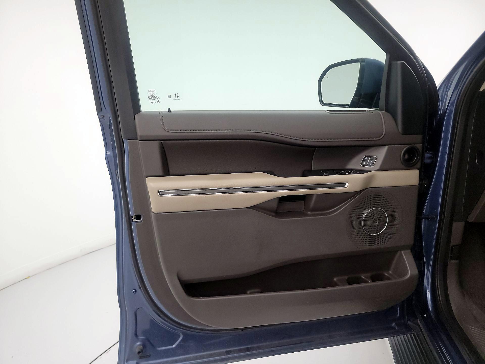 Thumbnail: 2020 Ford Expedition - 12