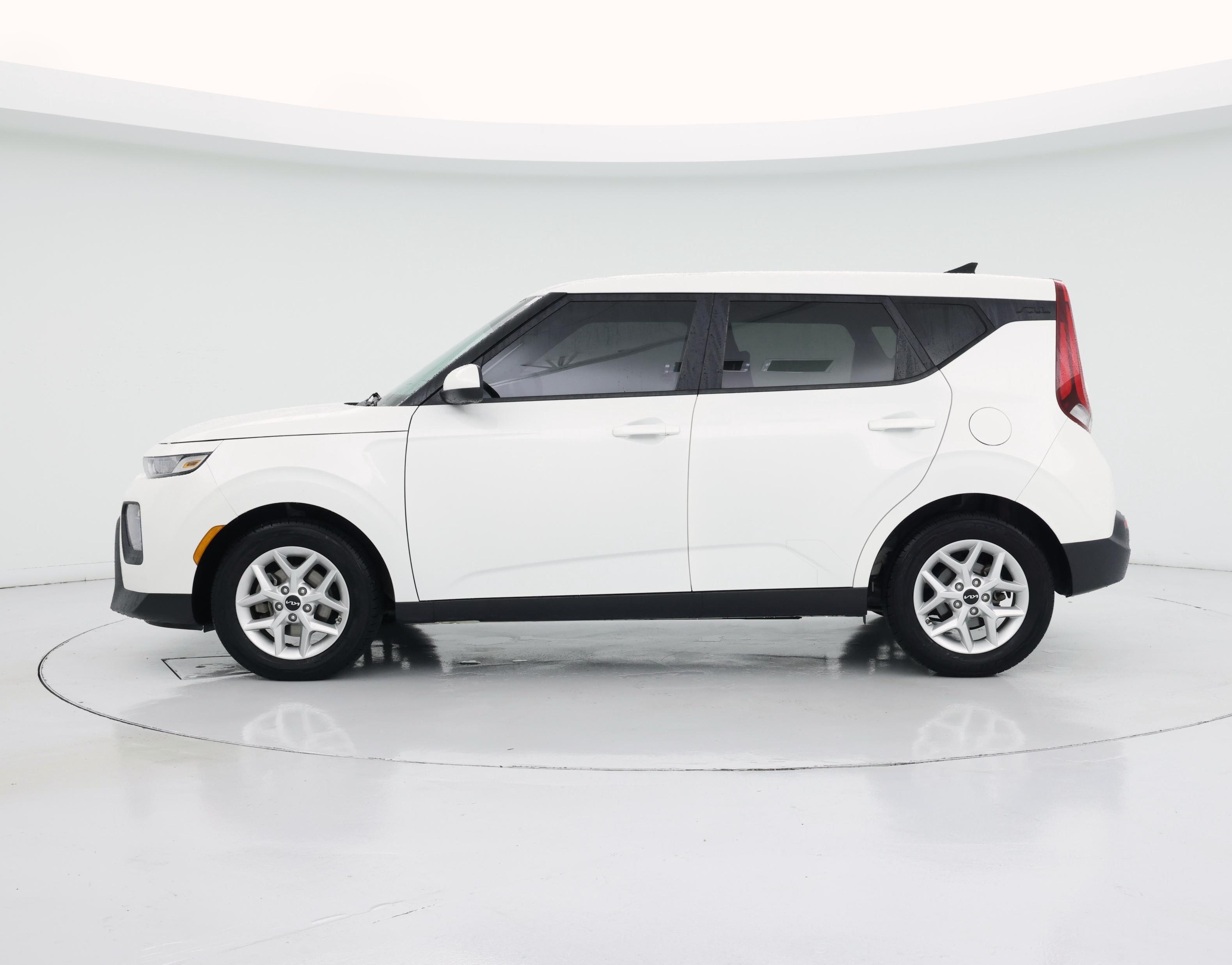 Thumbnail: 2022 Kia Soul - 3