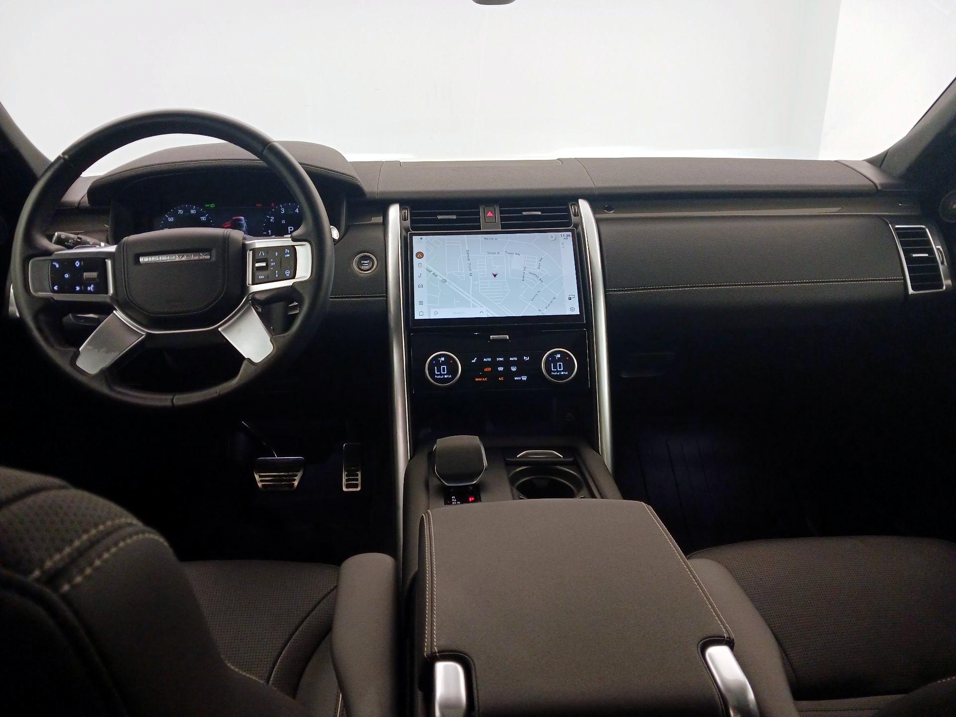 Thumbnail: 2023 Land Rover Discovery - 9
