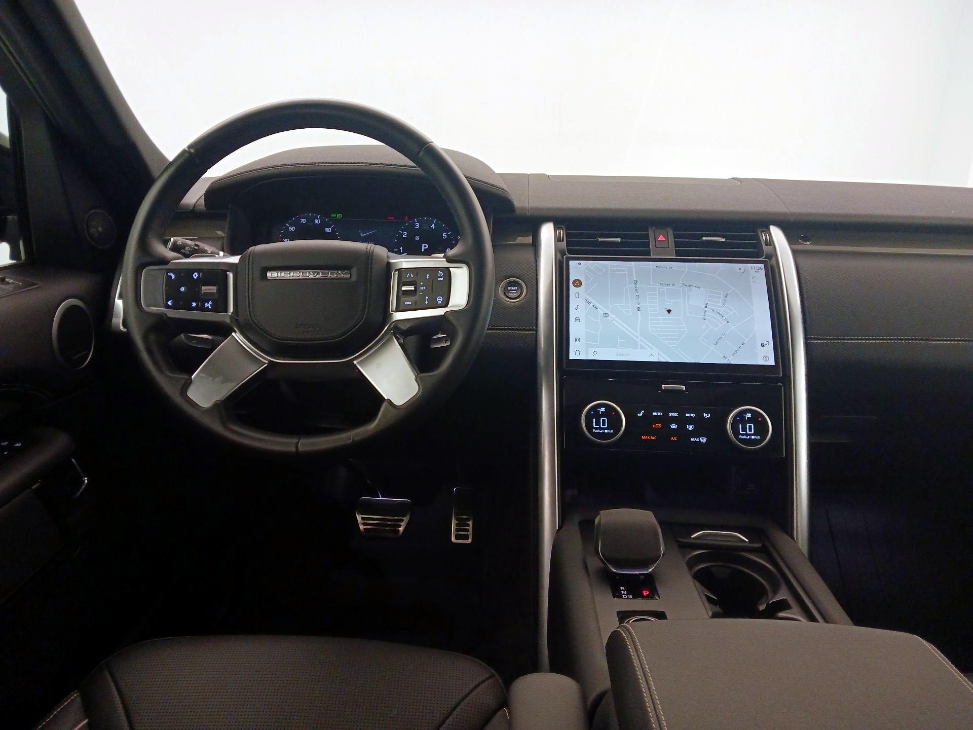 Thumbnail: 2023 Land Rover Discovery - 10