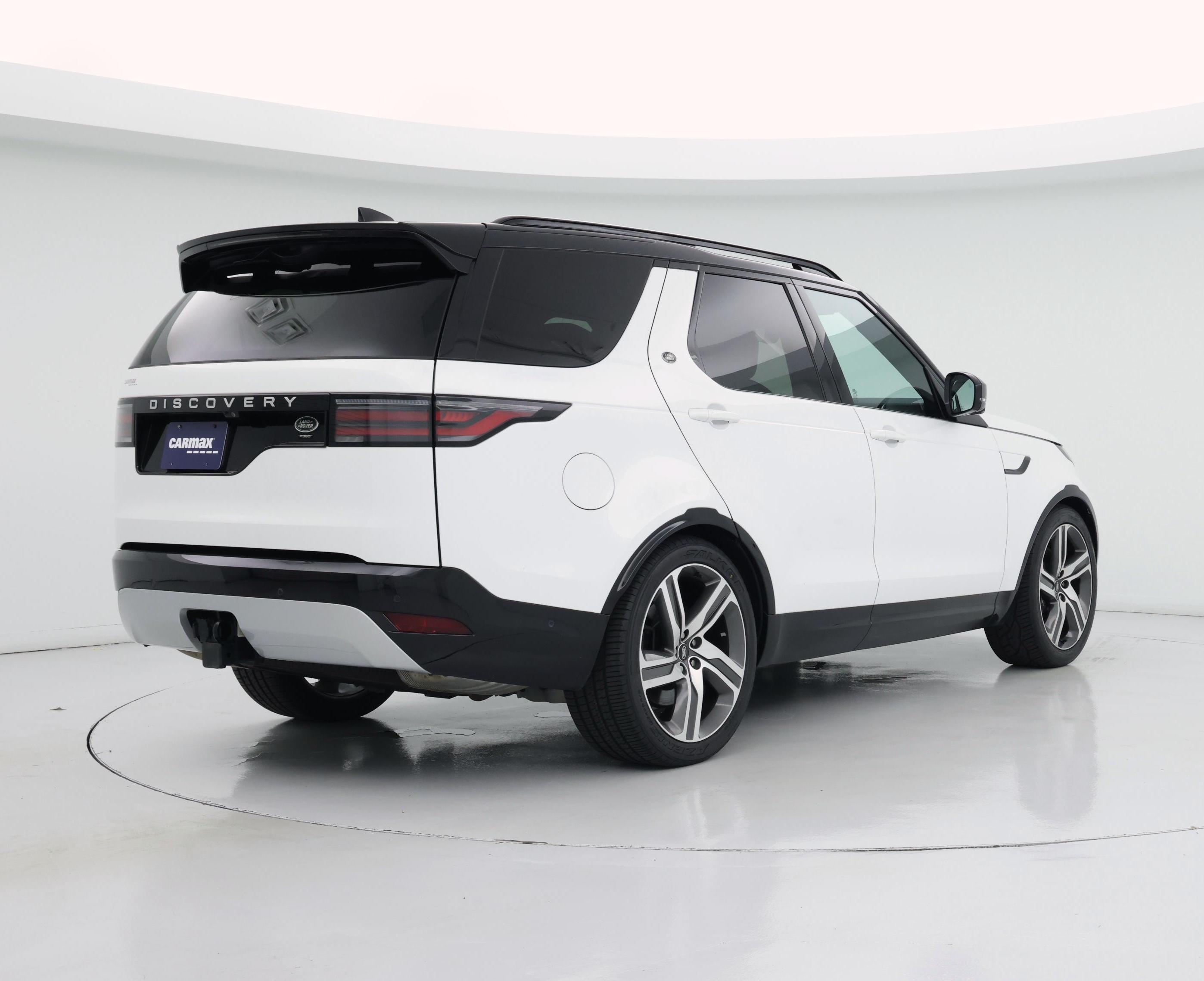 Thumbnail: 2023 Land Rover Discovery - 8