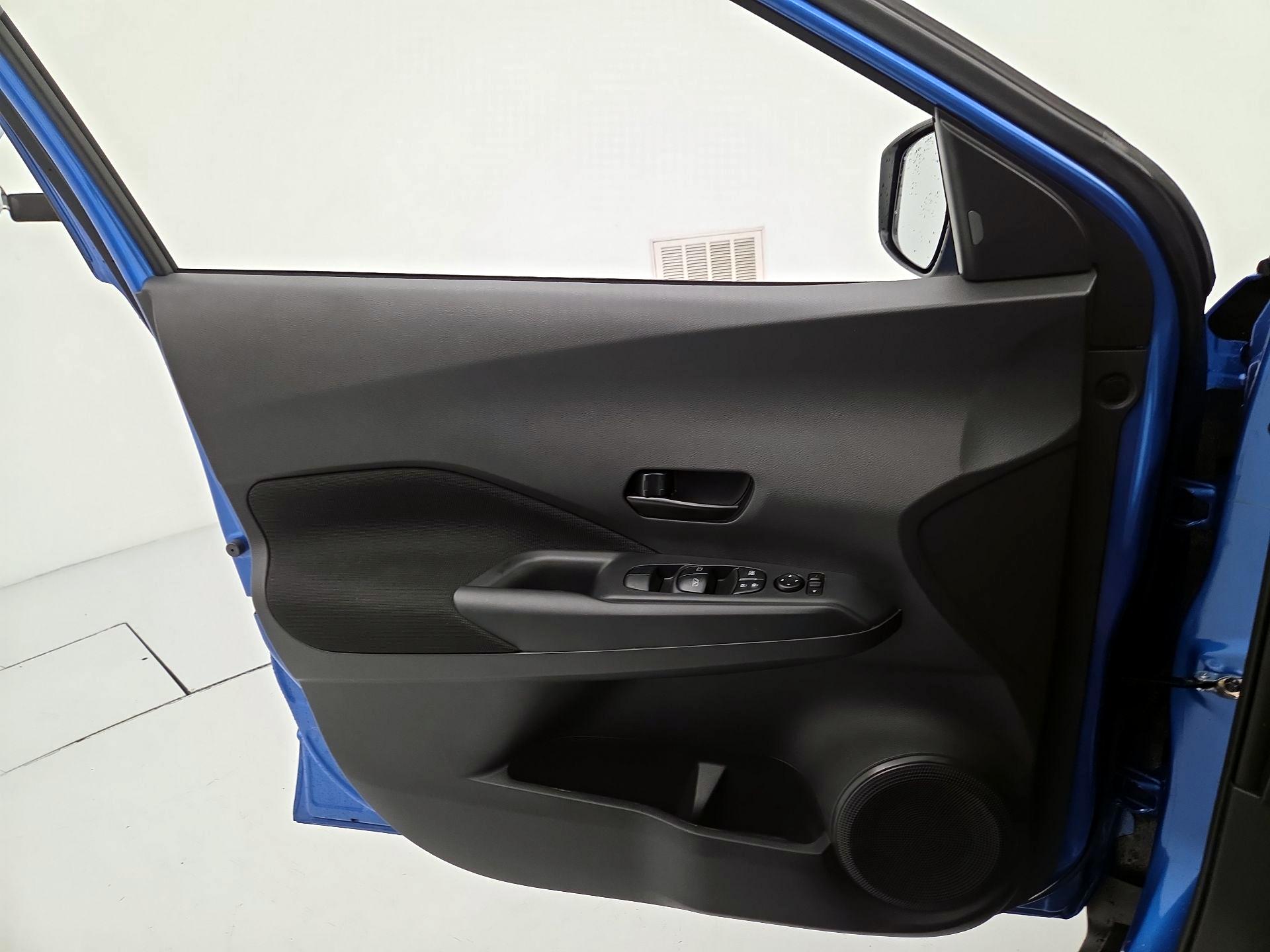 Thumbnail: 2025 Nissan Kicks - 12