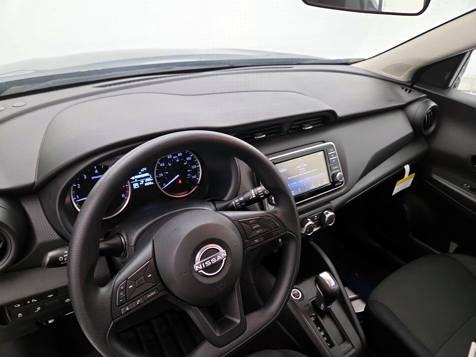 Thumbnail: 2025 Nissan Kicks - 9