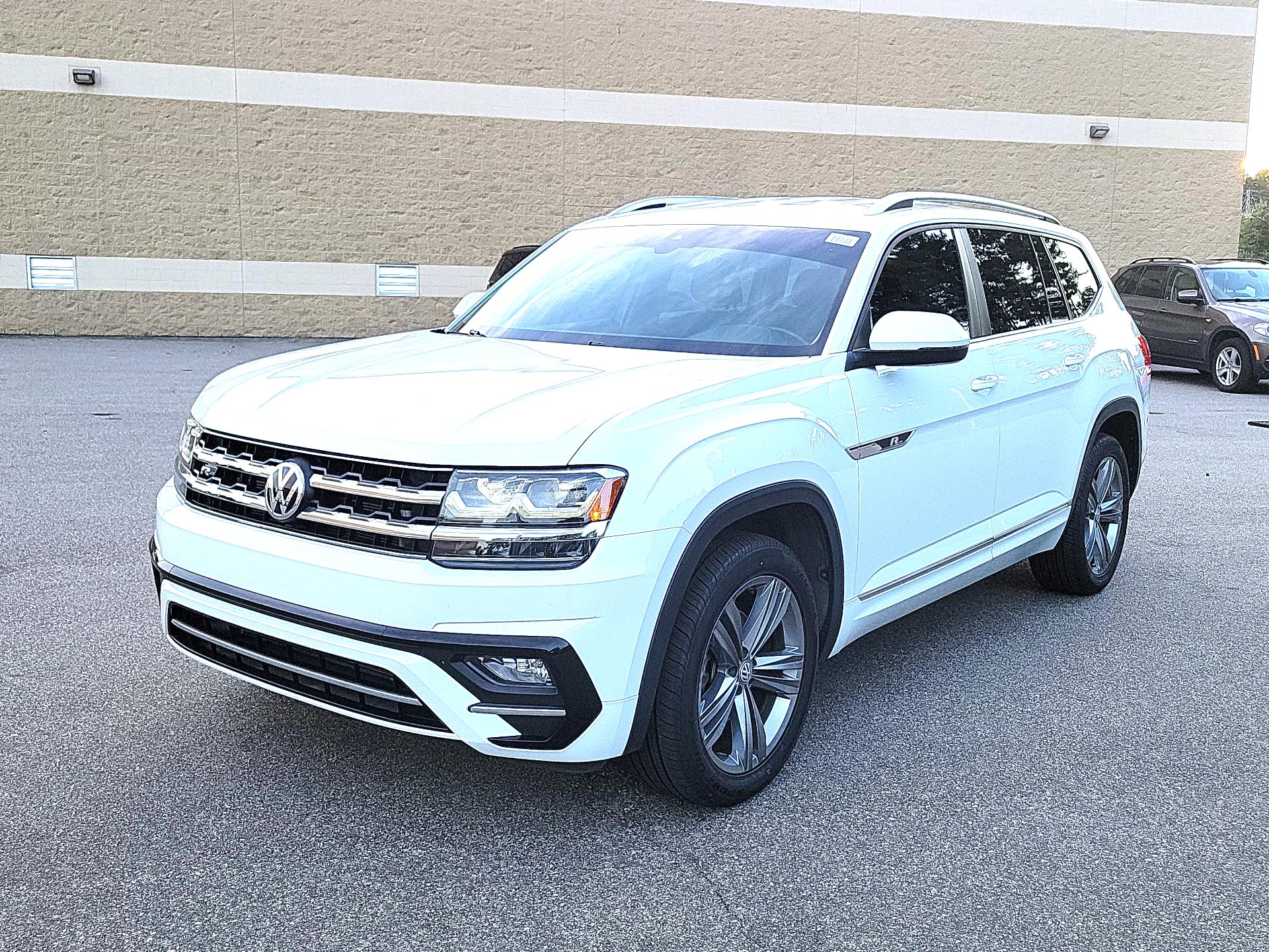Thumbnail: 2018 Volkswagen Atlas - 3