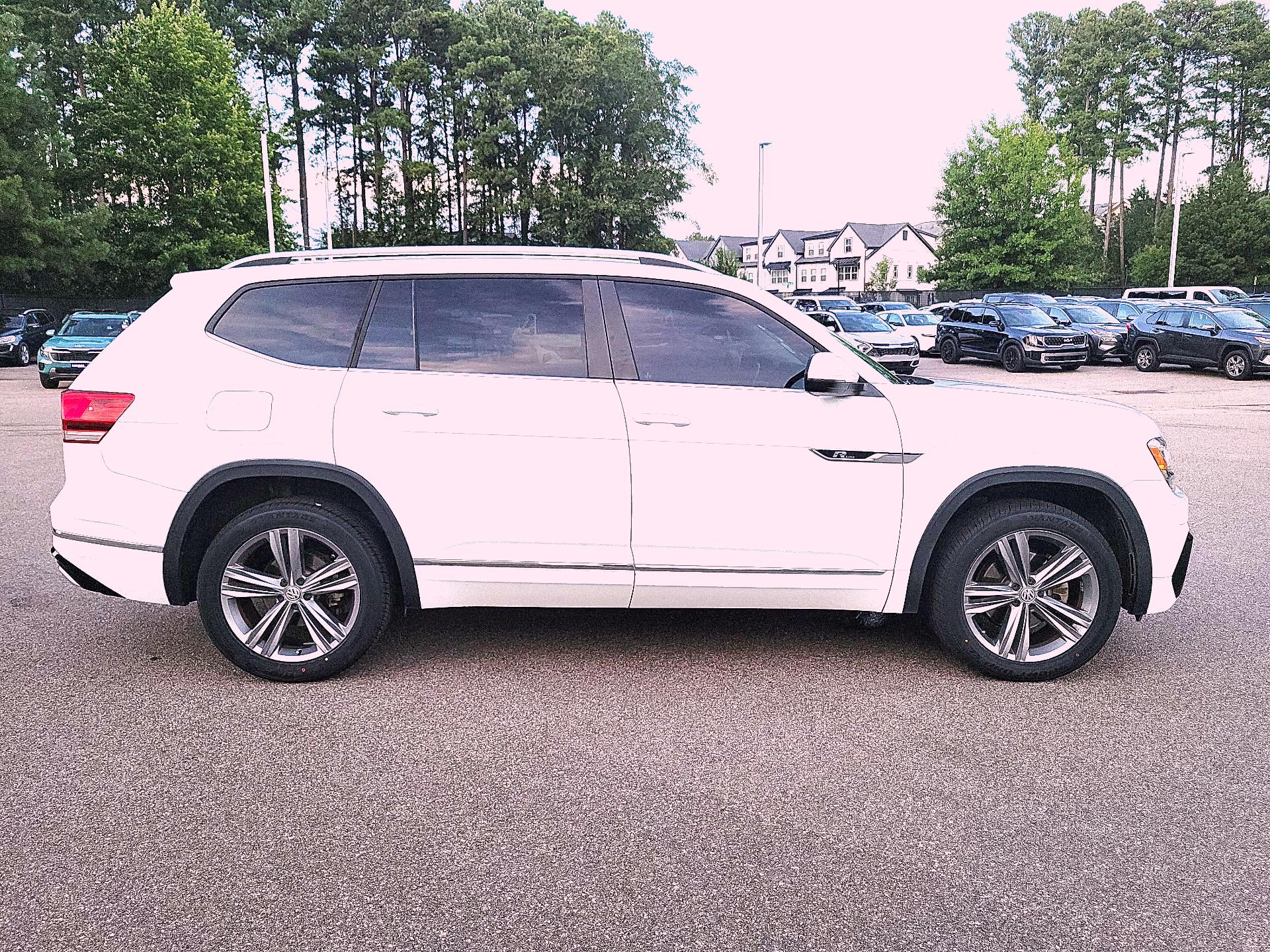 Thumbnail: 2018 Volkswagen Atlas - 4