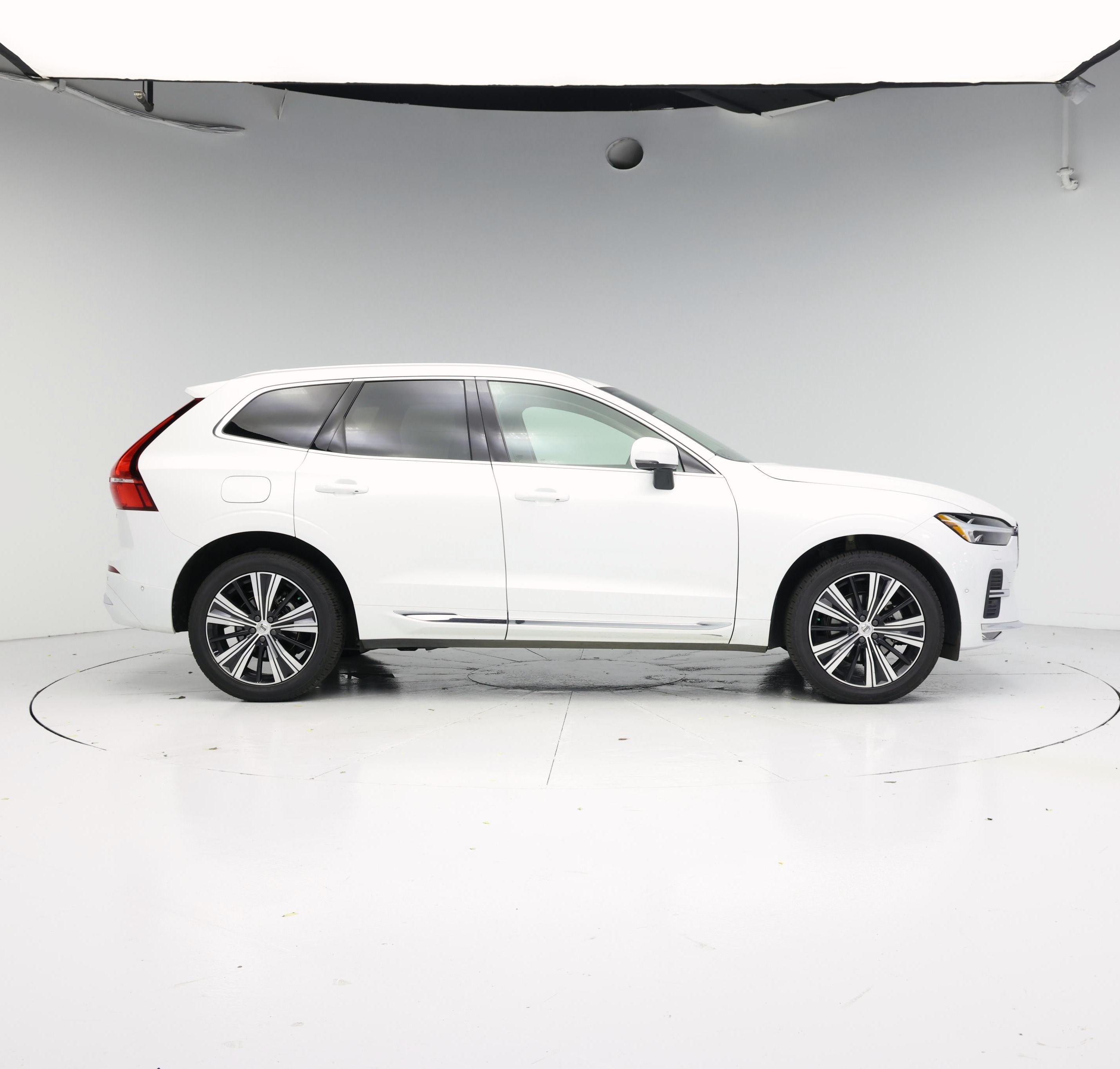 Thumbnail: 2023 Volvo XC60 - 7