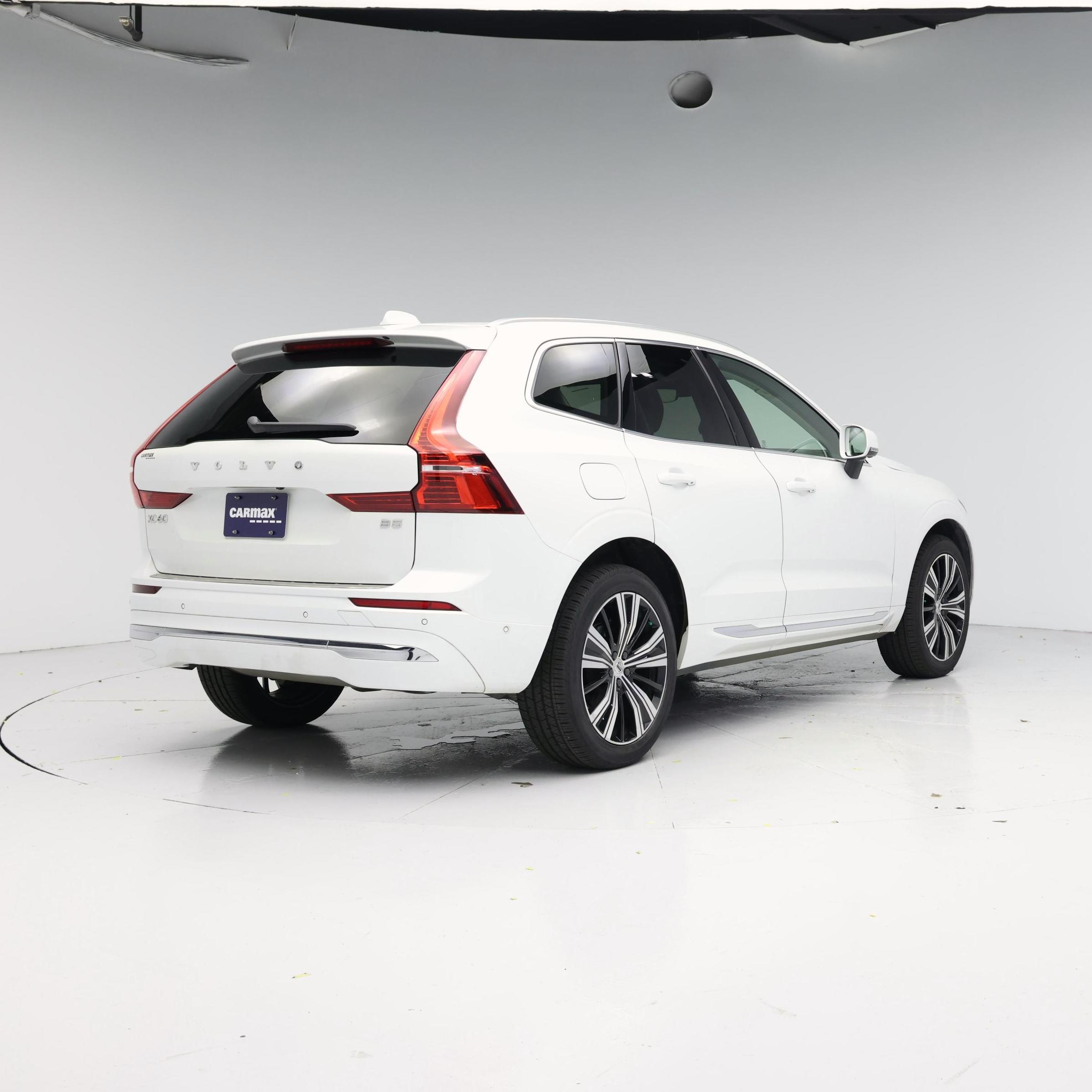 Thumbnail: 2023 Volvo XC60 - 8
