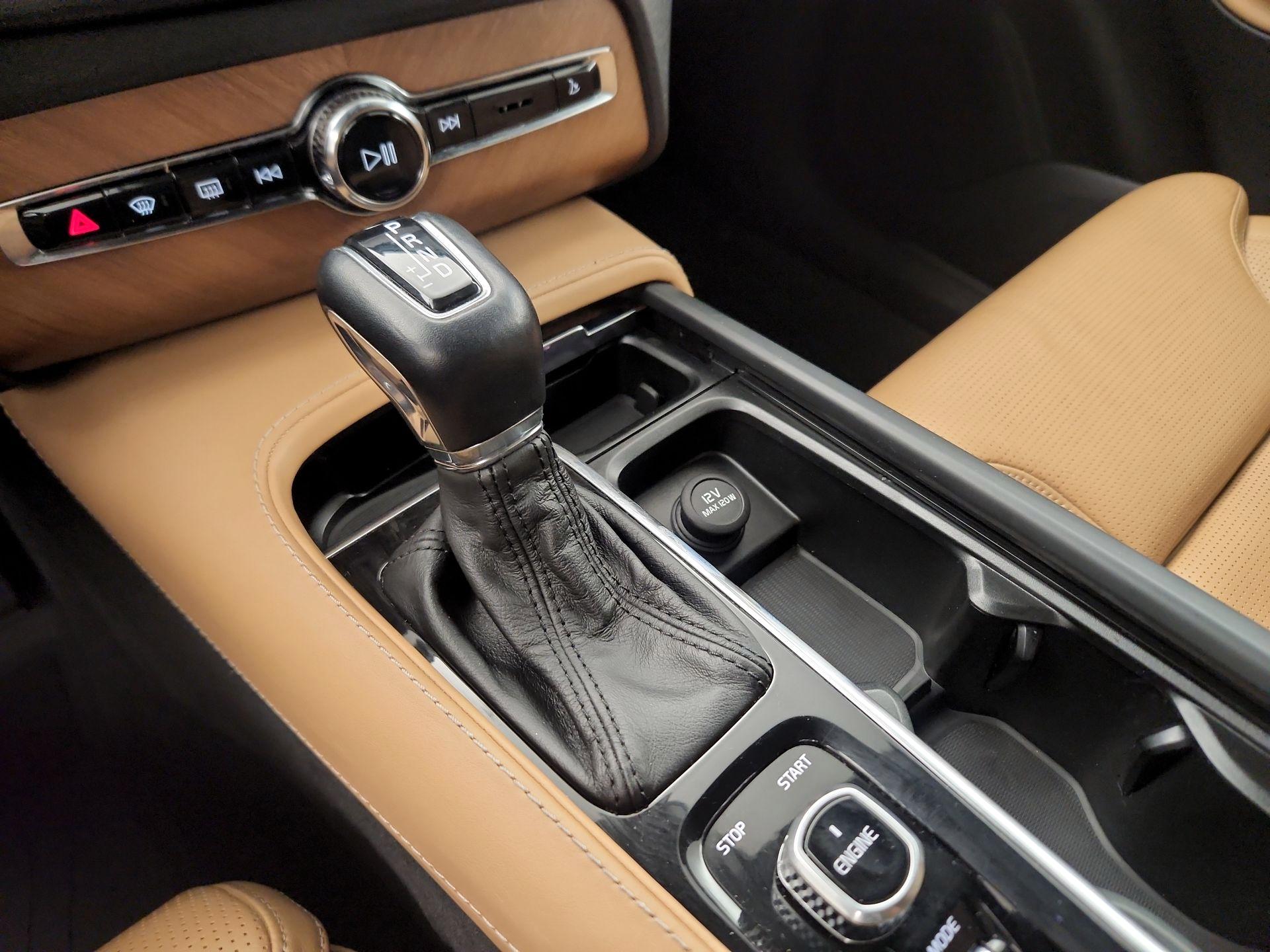 Thumbnail: 2017 Volvo XC90 - 17