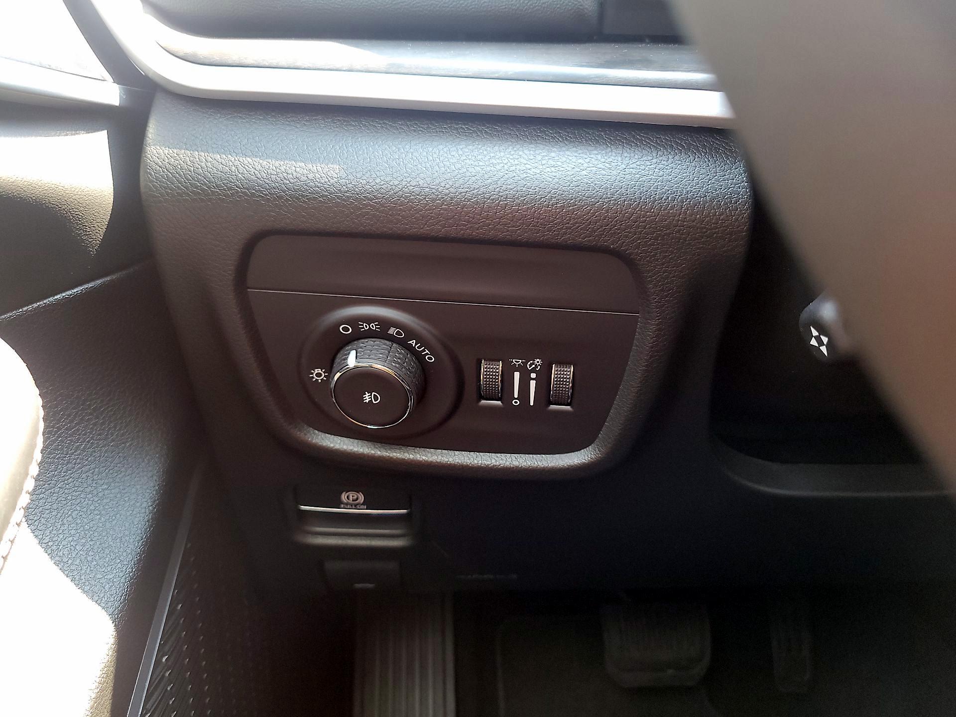 Thumbnail: 2026 Jeep Grand Cherokee - 11