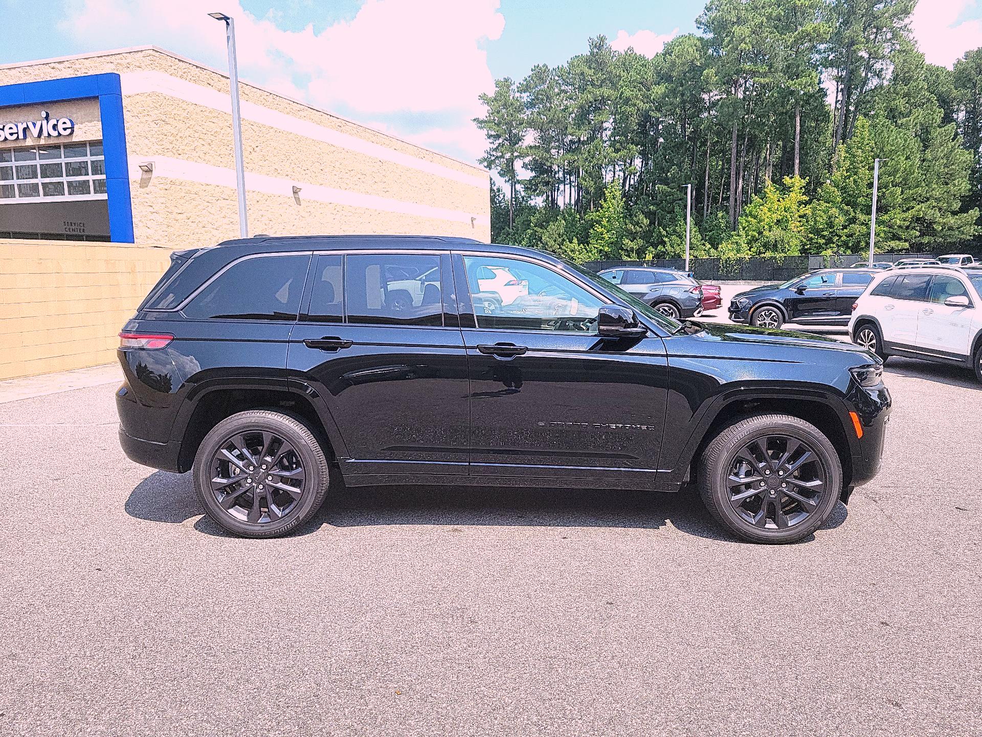 Thumbnail: 2026 Jeep Grand Cherokee - 4