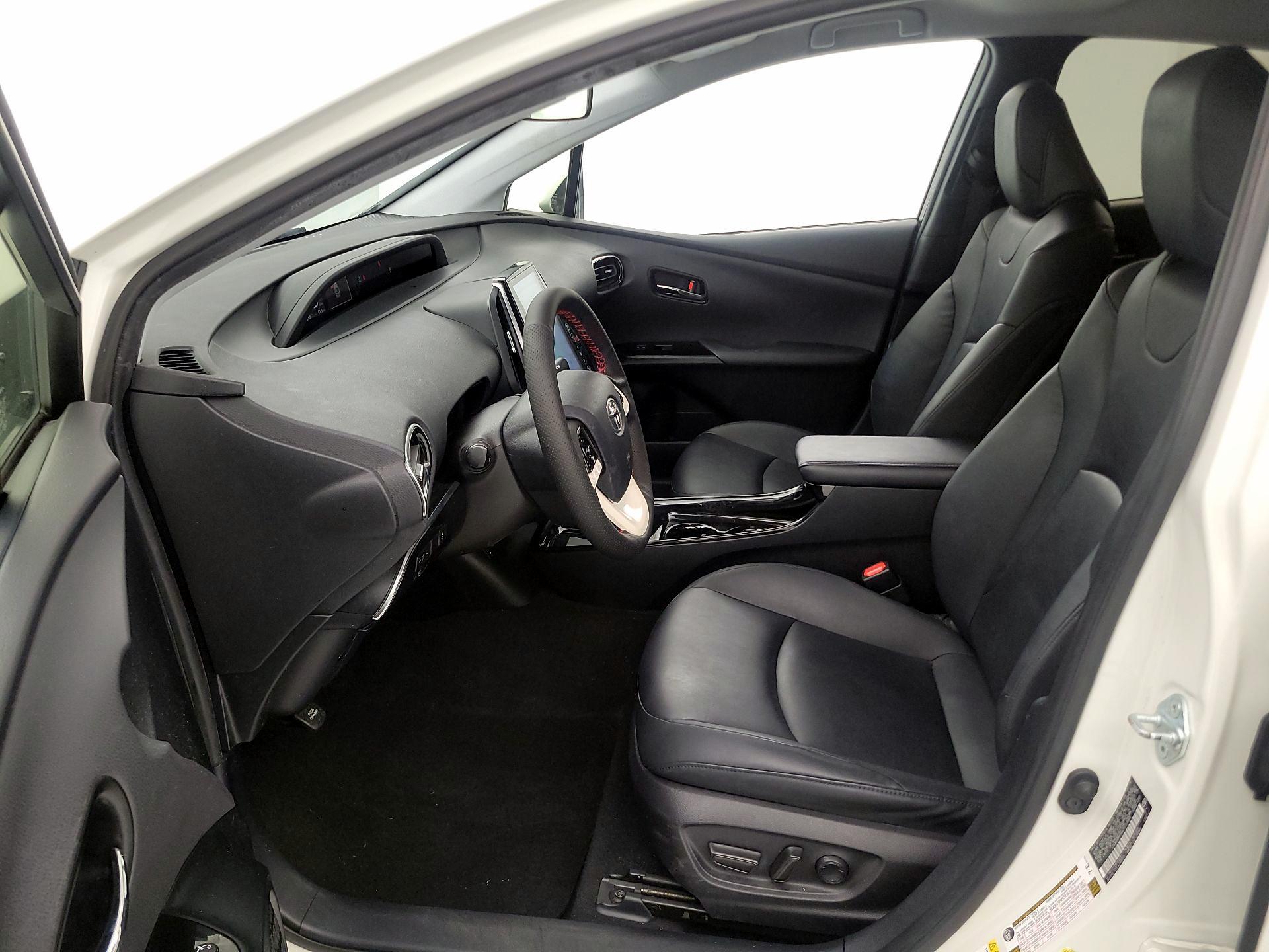 Thumbnail: 2019 Toyota Prius Prime - 11