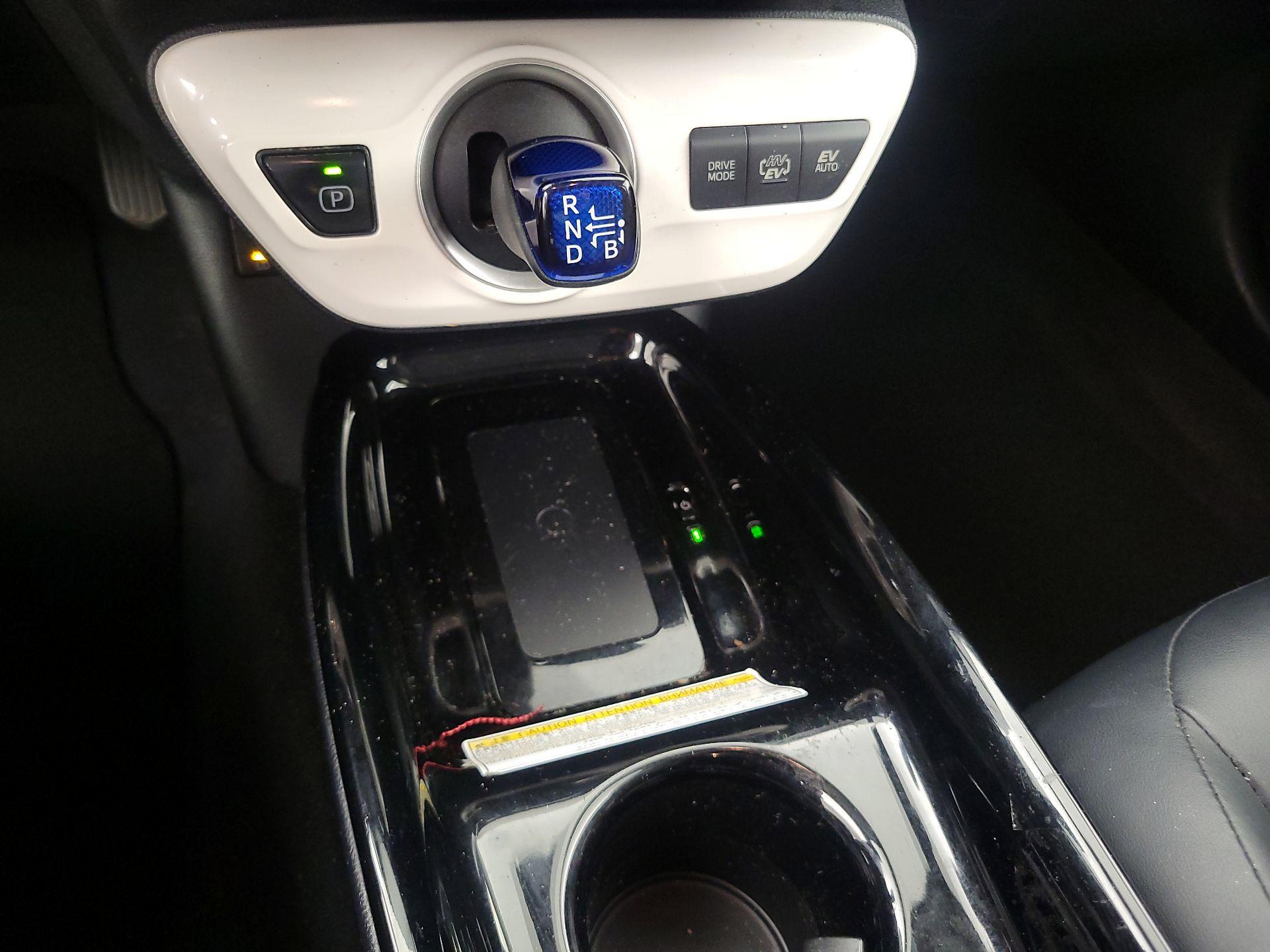 Thumbnail: 2019 Toyota Prius Prime - 18