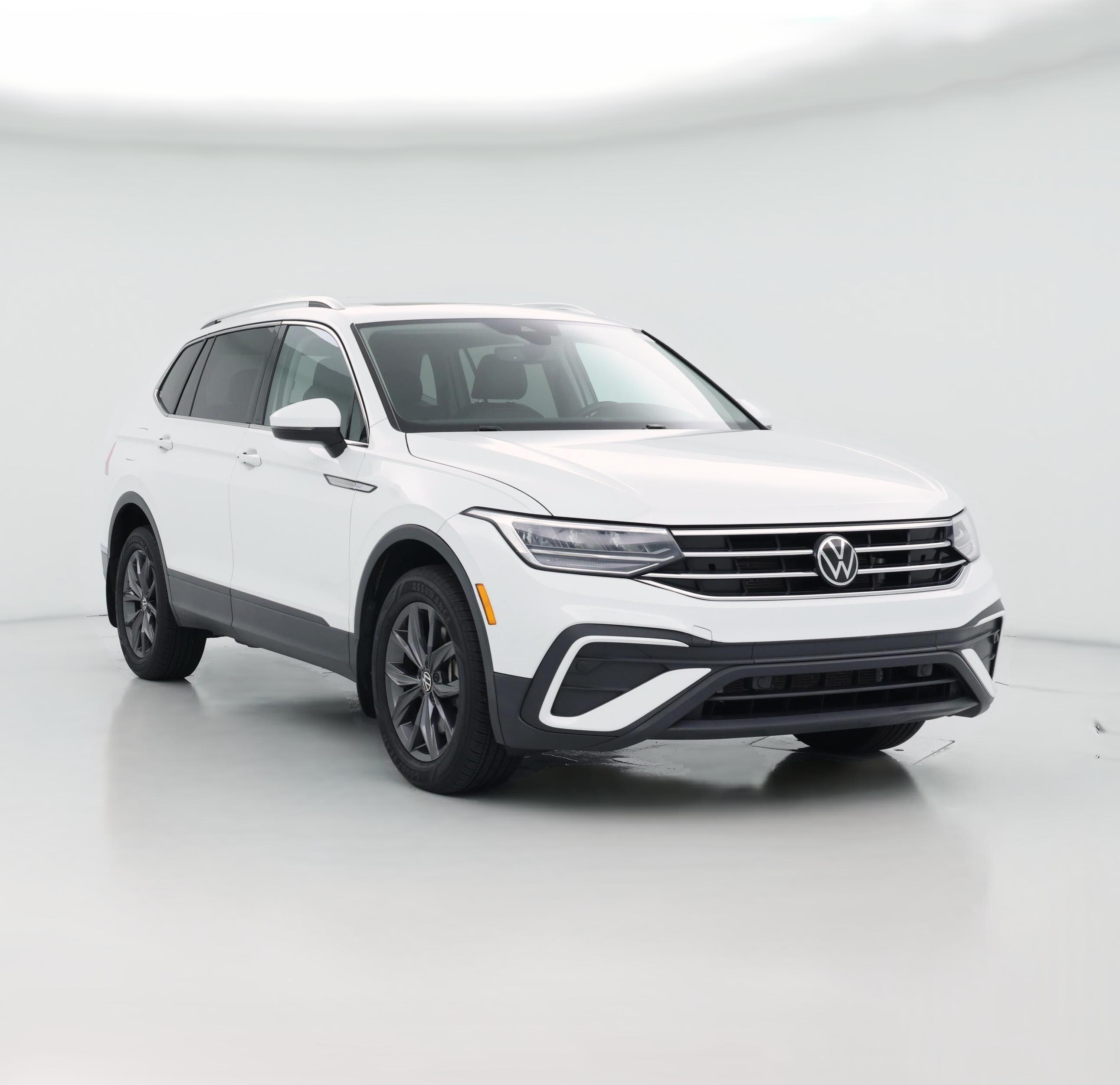 Thumbnail: 2022 Volkswagen Tiguan - 1