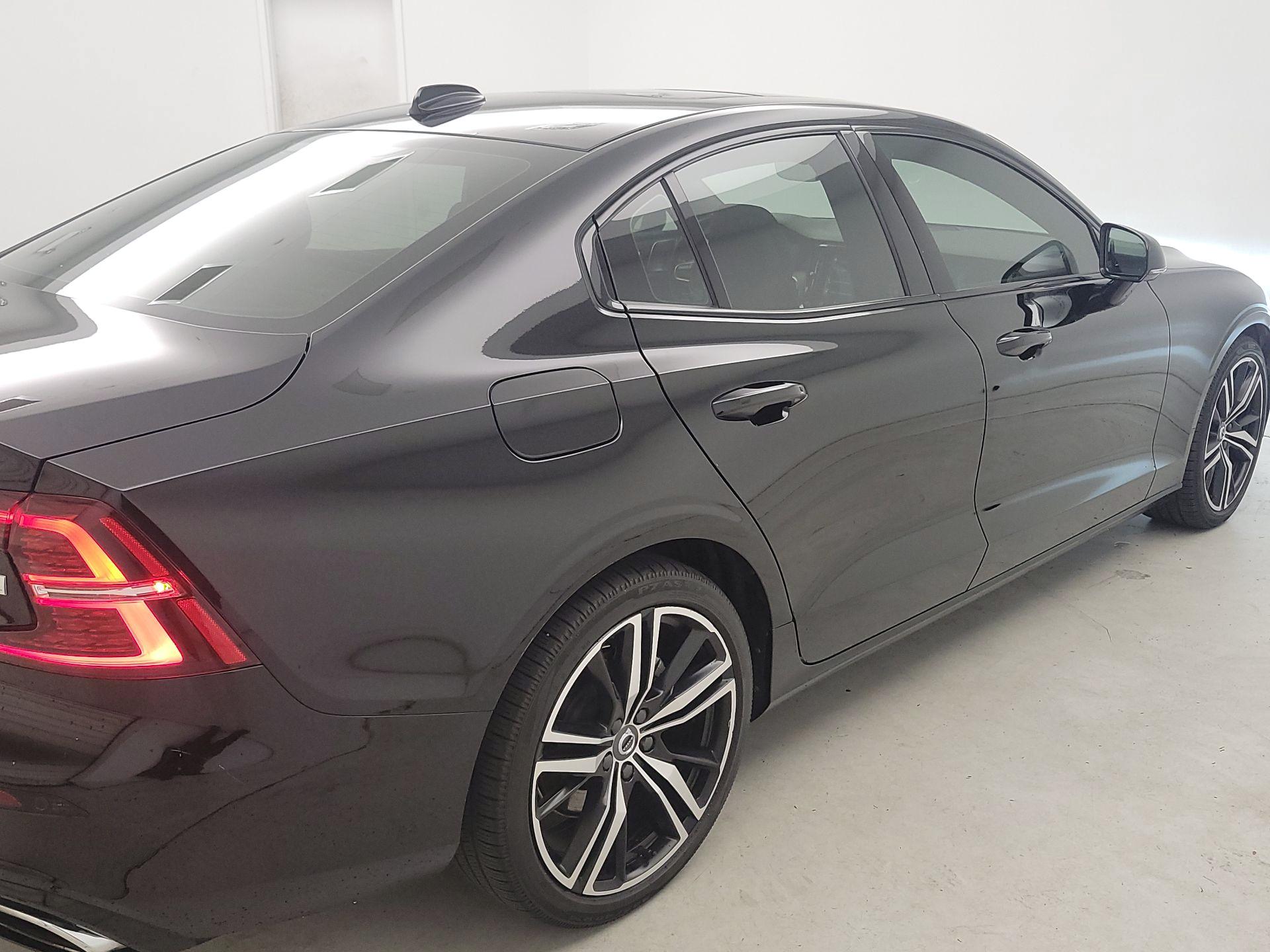 Thumbnail: 2020 Volvo S60 - 5