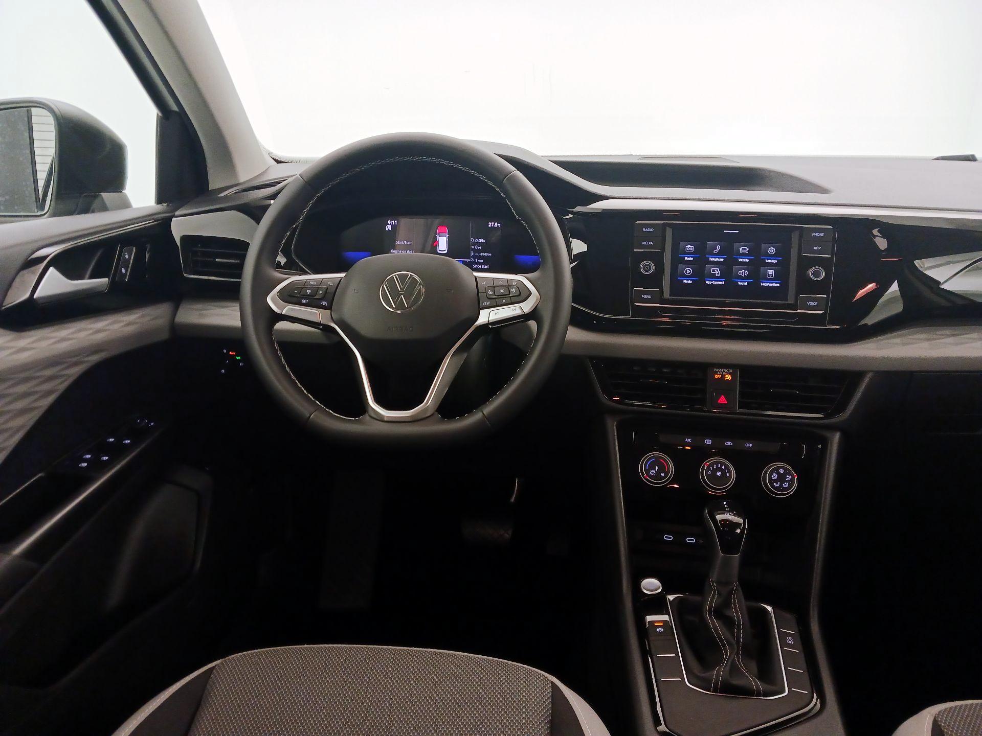 Thumbnail: 2023 Volkswagen Taos - 10