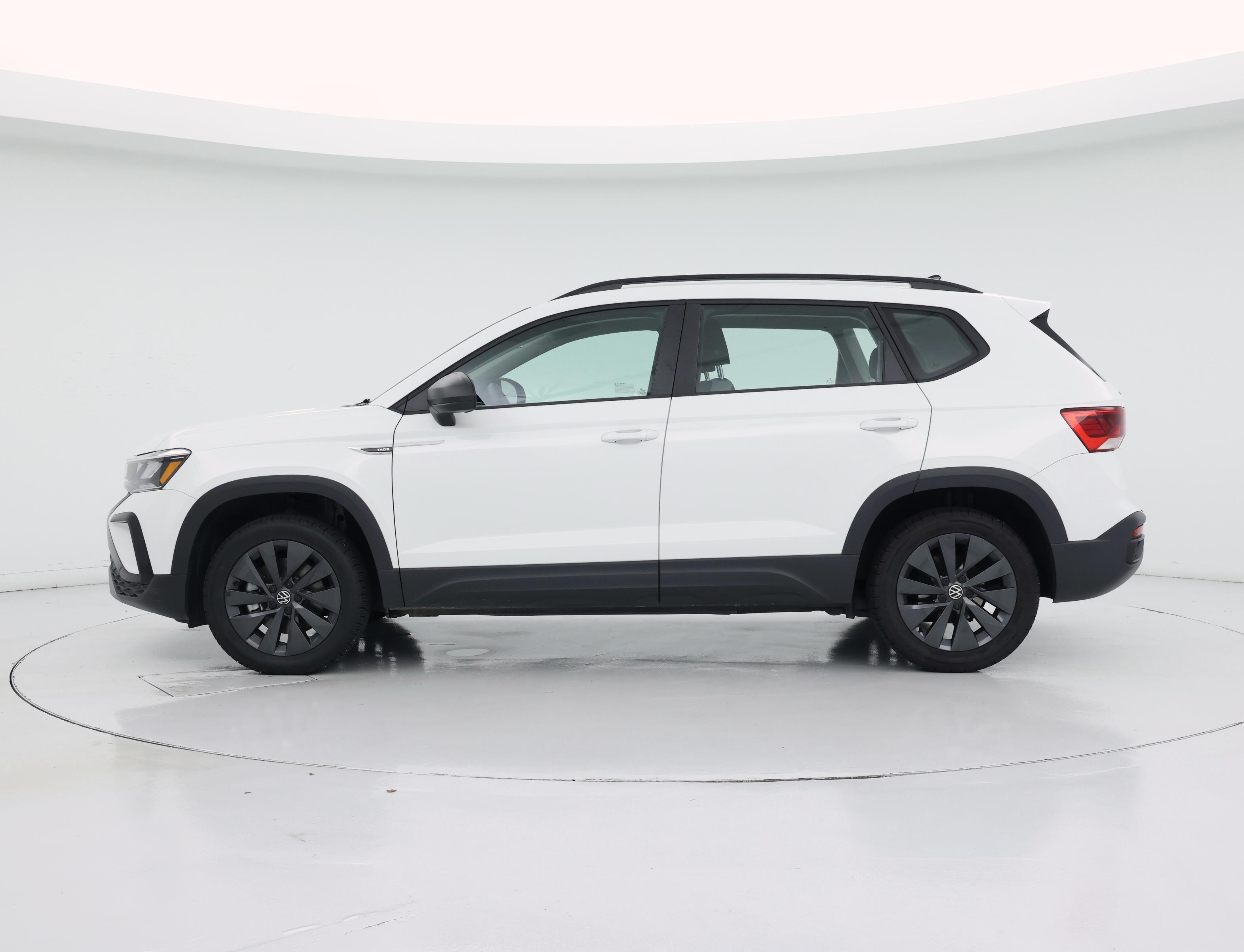 Thumbnail: 2023 Volkswagen Taos - 3