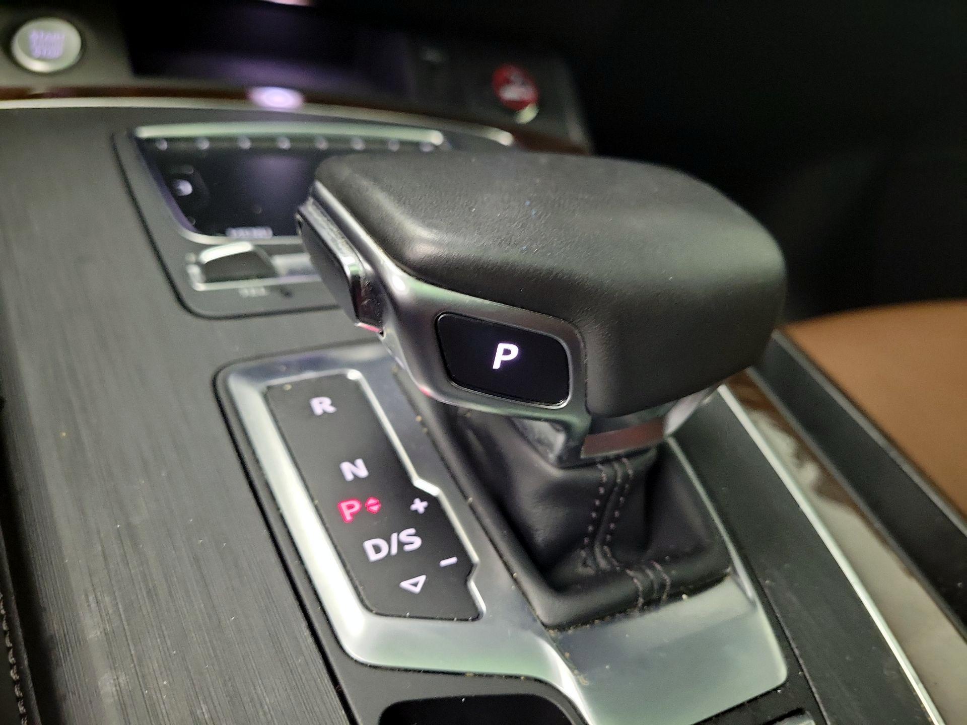 Thumbnail: 2020 Audi Q5 - 18