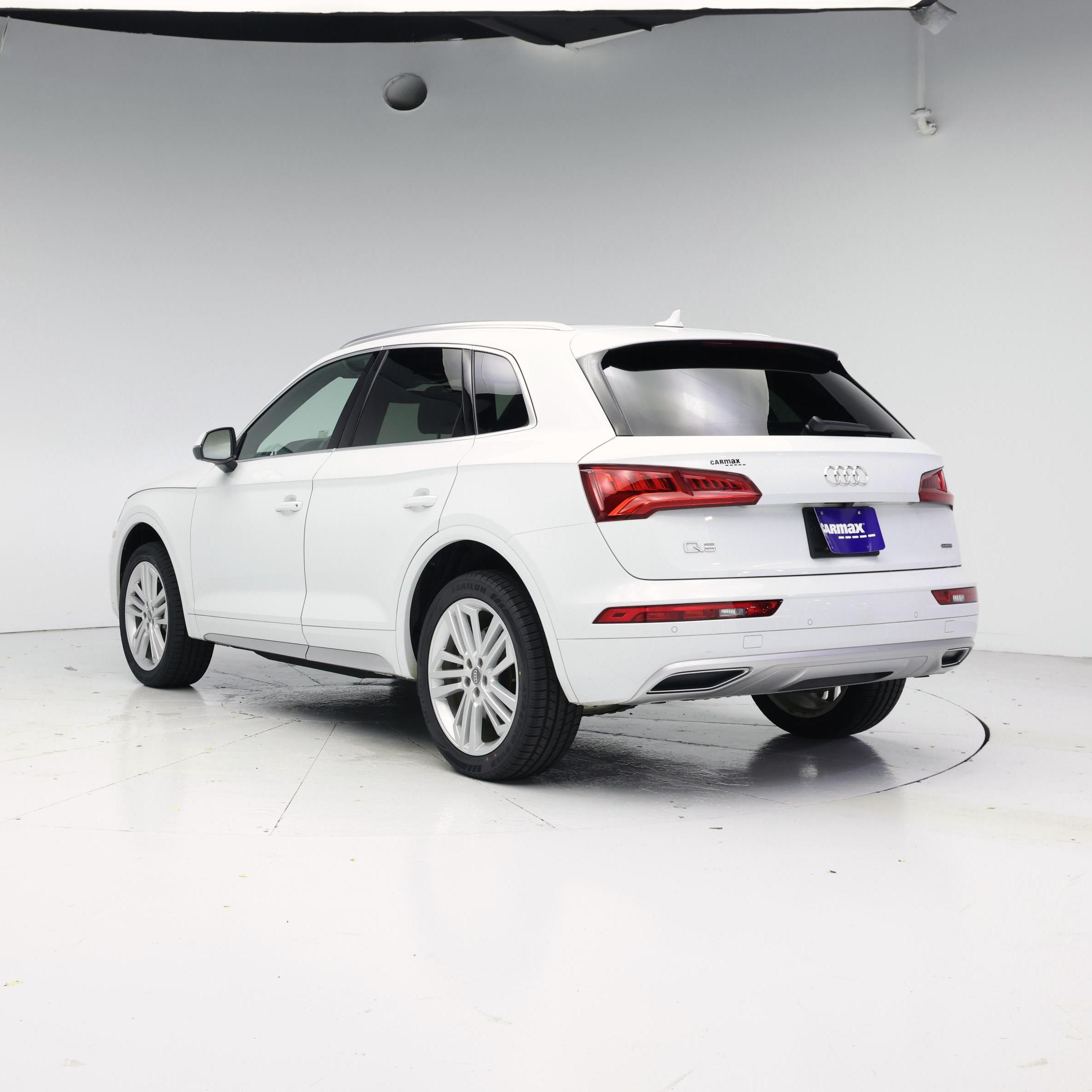 Thumbnail: 2020 Audi Q5 - 2