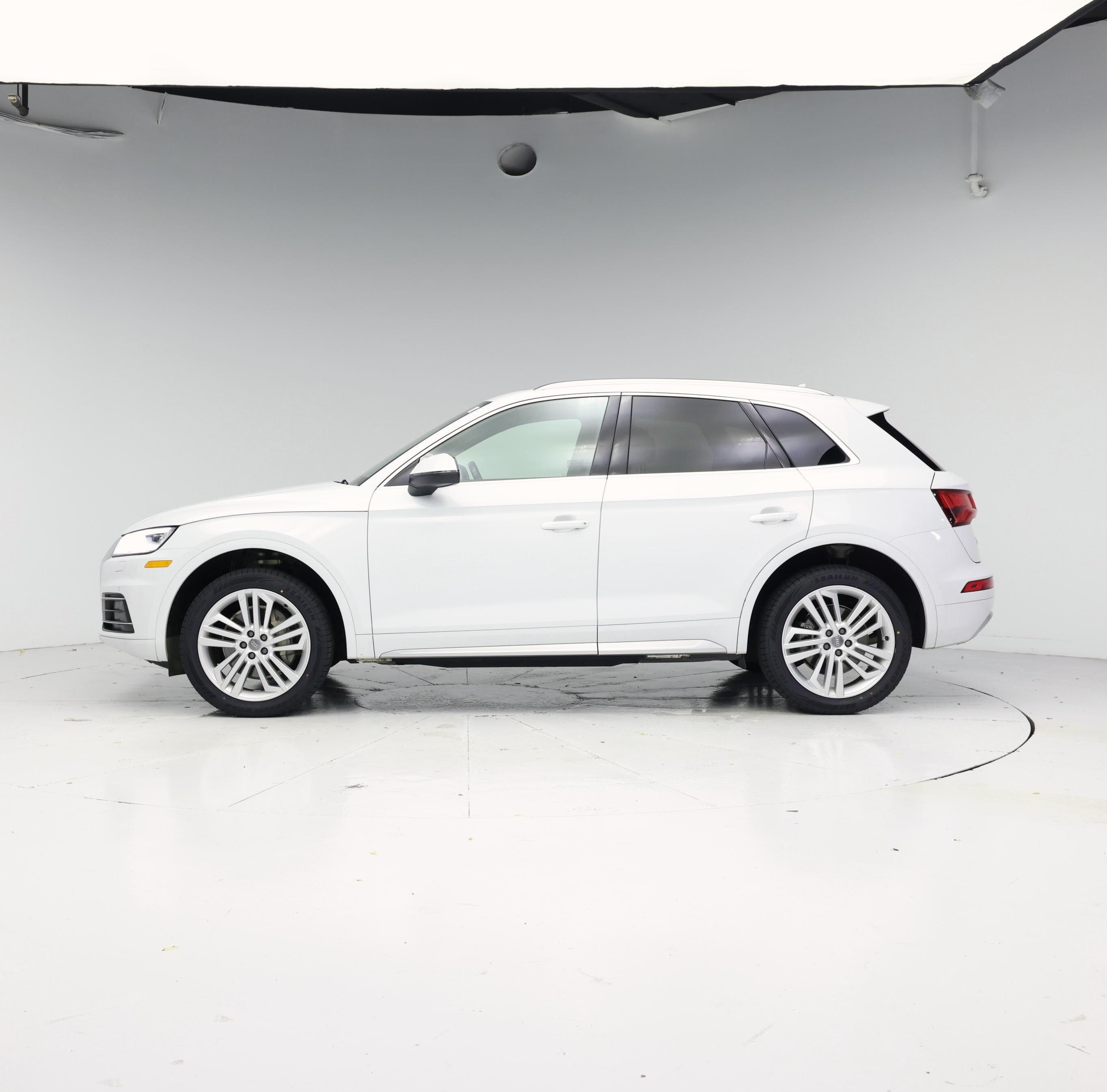 Thumbnail: 2020 Audi Q5 - 3