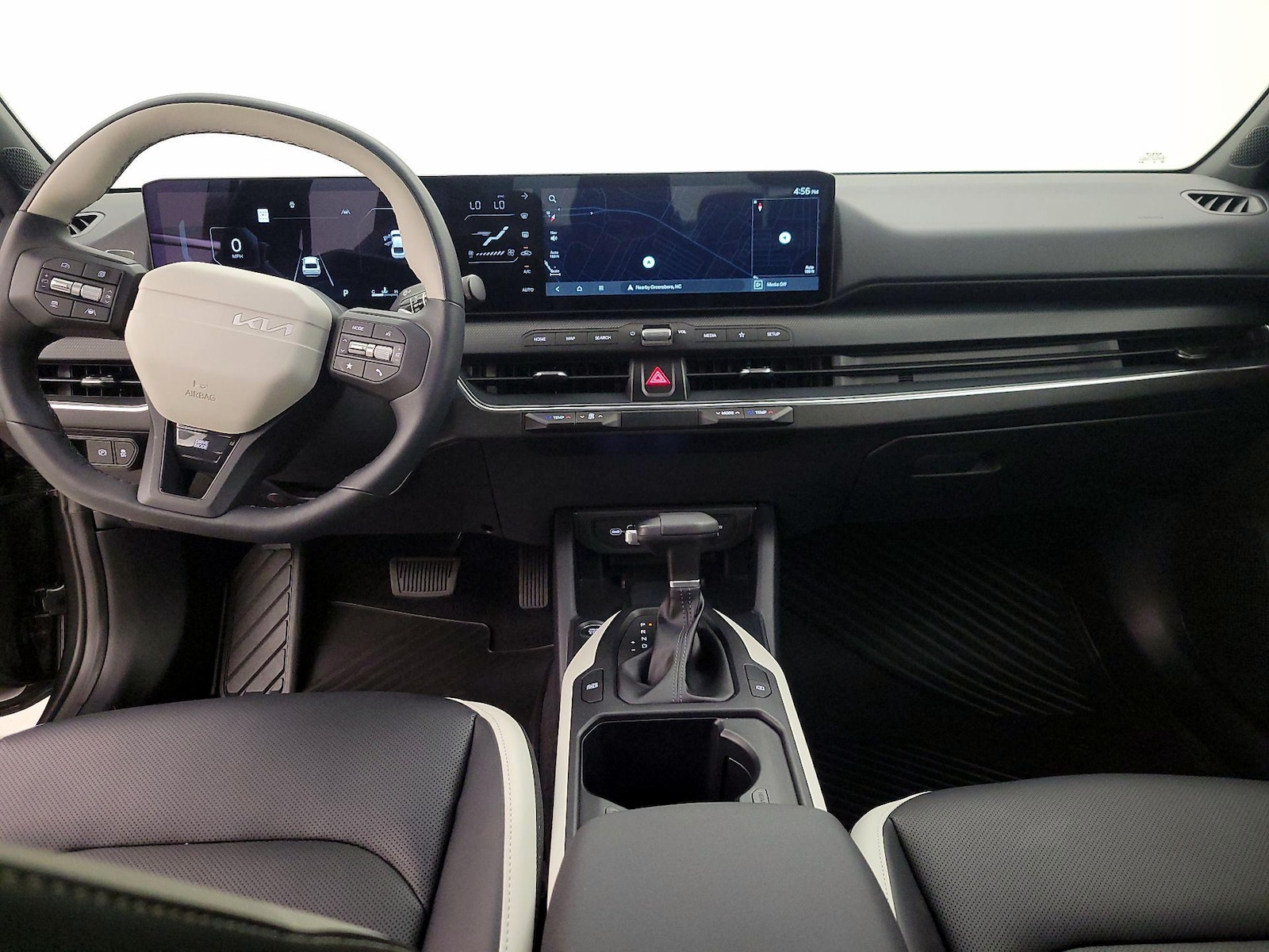 2026 Kia K4 GT-Line - Photo 10