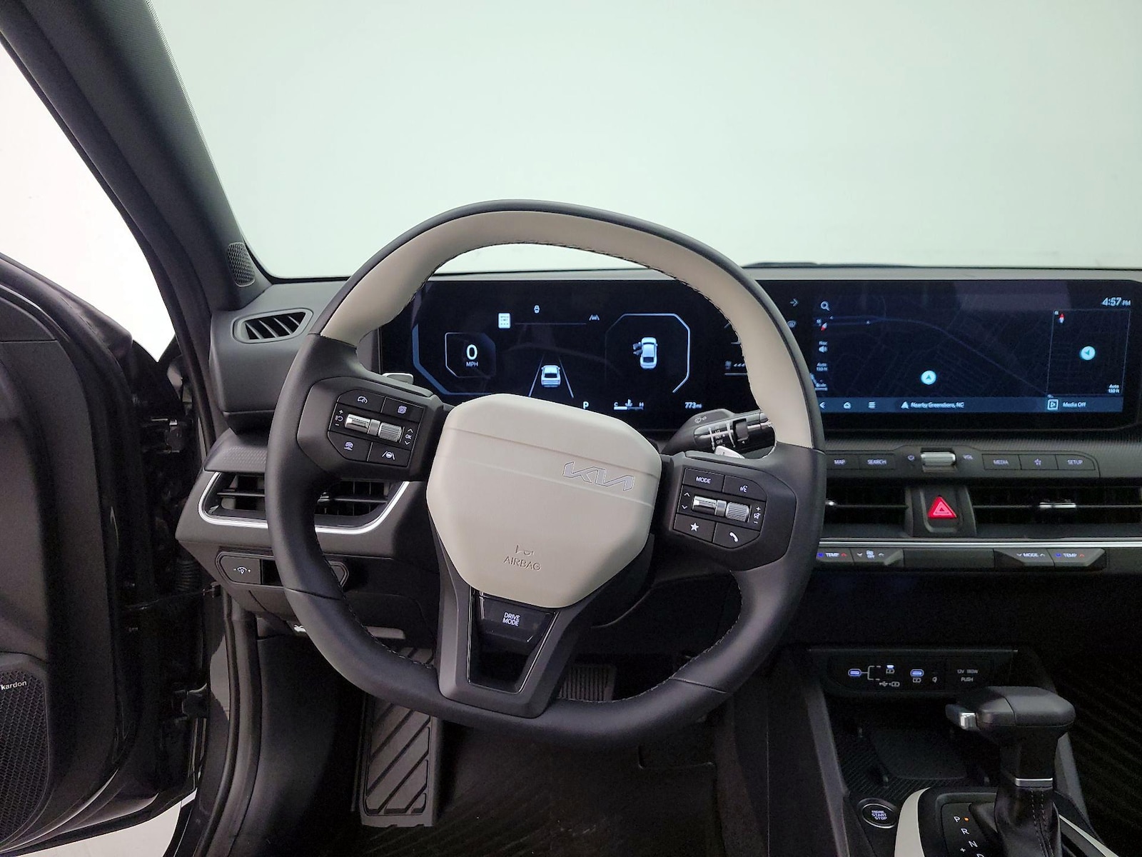 2026 Kia K4 GT-Line - Photo 11