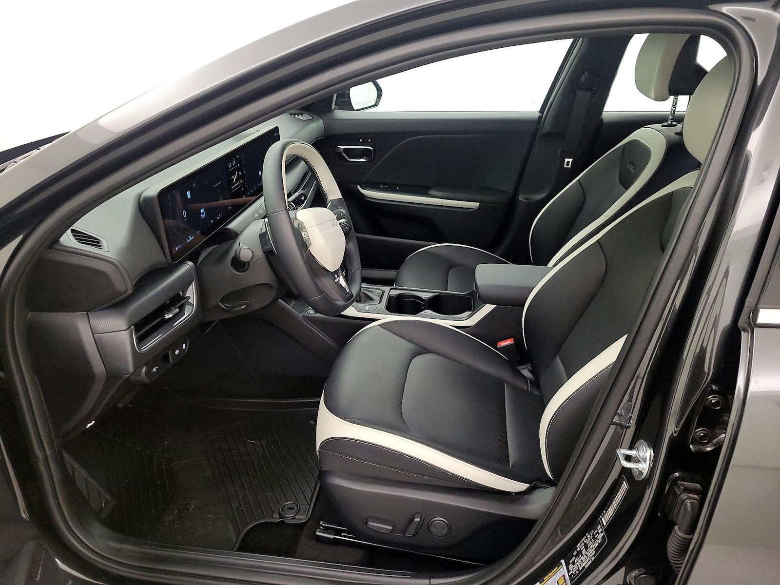 2026 Kia K4 GT-Line - Photo 12