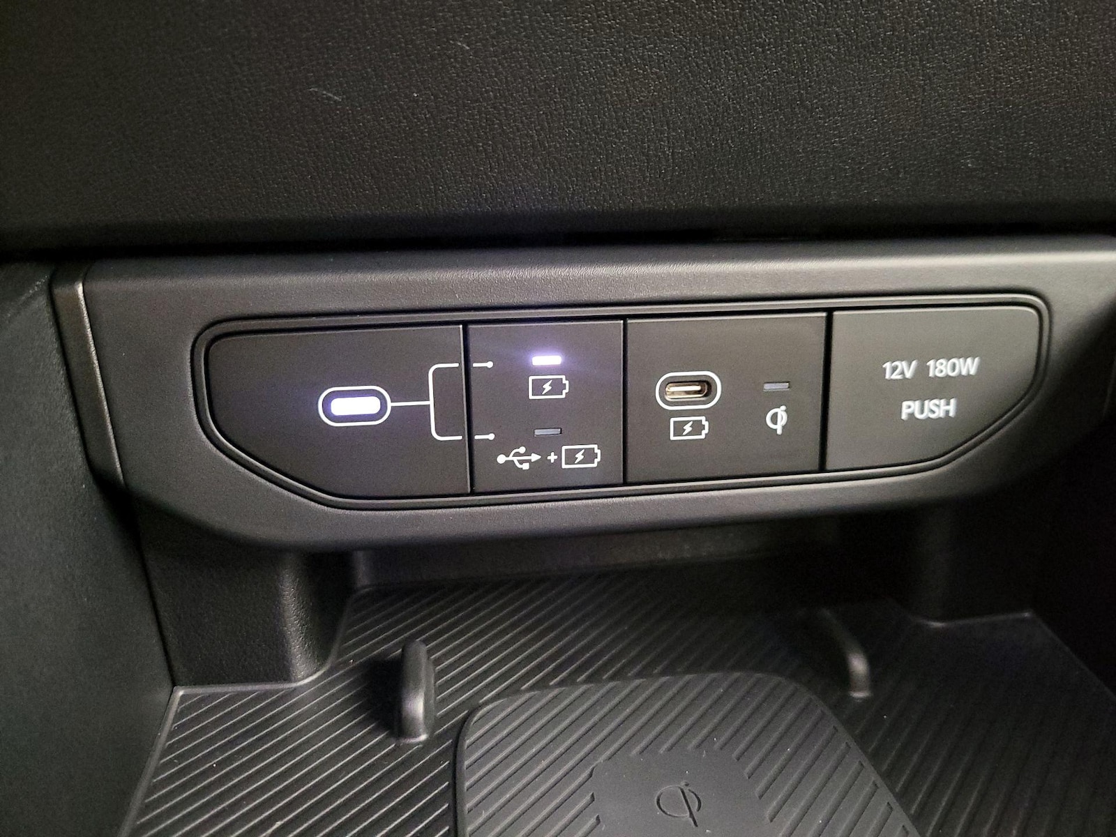 2026 Kia K4 GT-Line - Photo 20