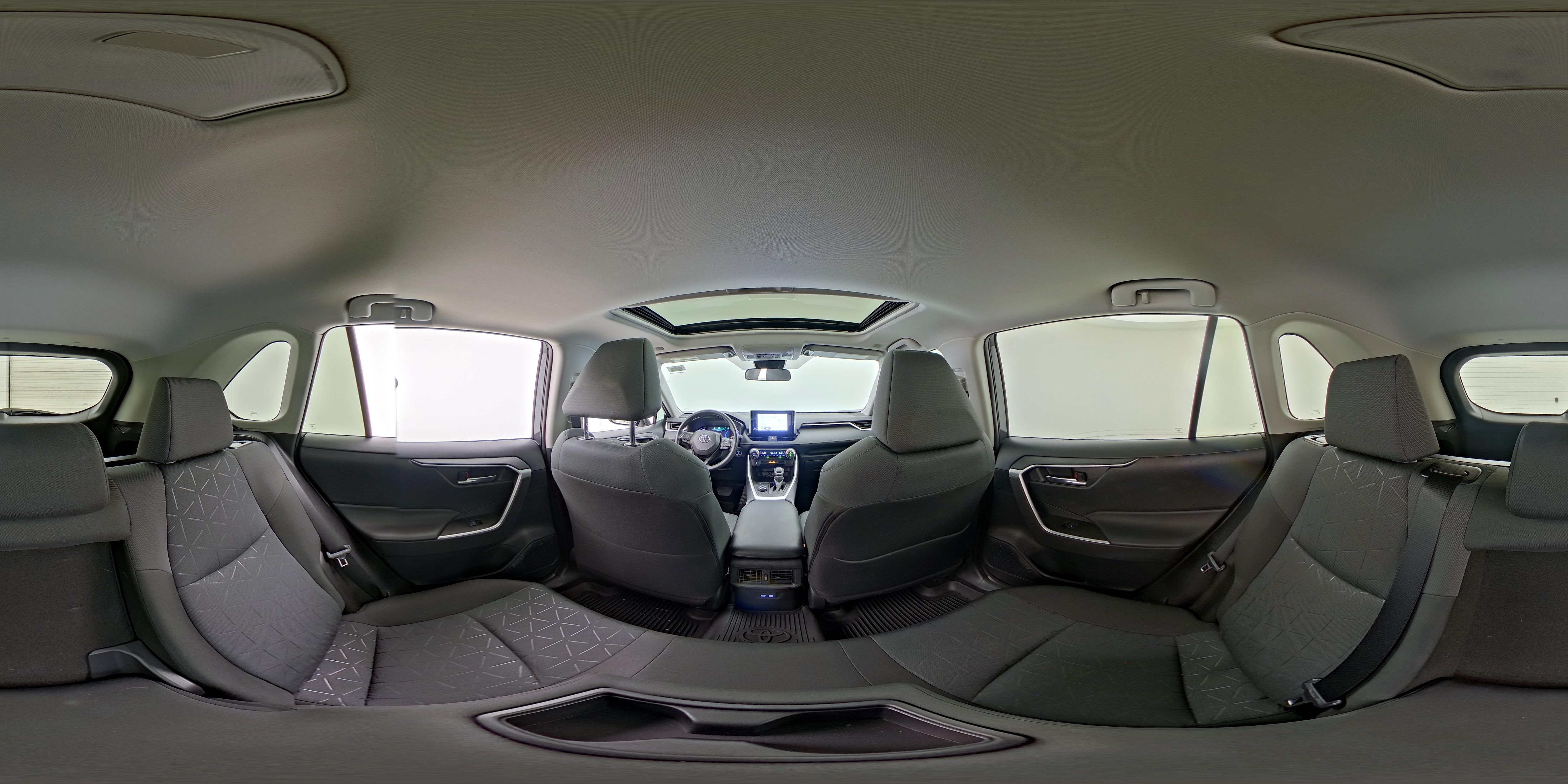 2025 Toyota RAV4 XLE - Photo 26