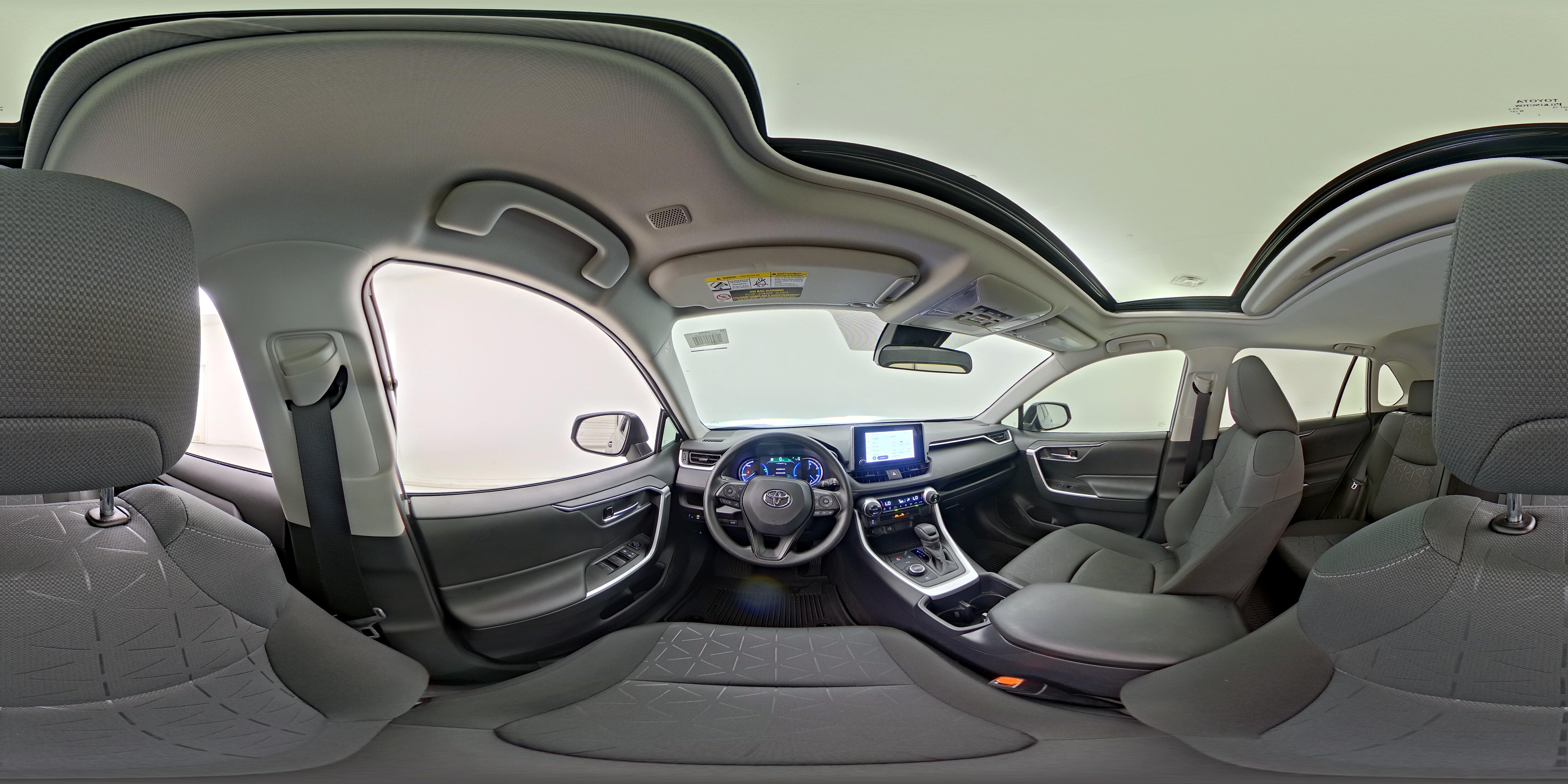 2025 Toyota RAV4 XLE - Photo 27