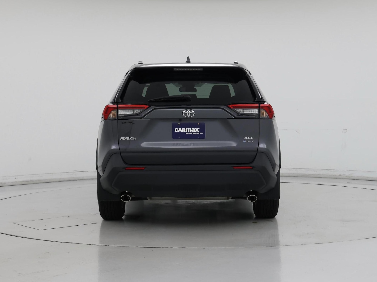 2025 Toyota RAV4 XLE - Photo 7
