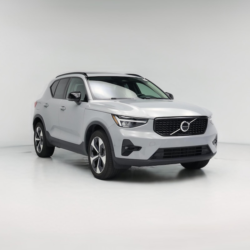 2024 Volvo XC40 B5 Core Dark Theme