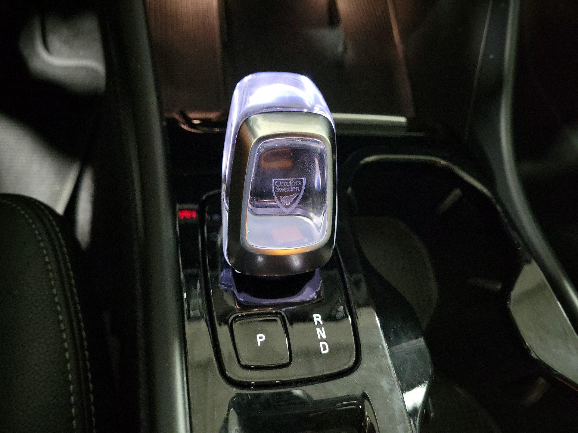 Thumbnail: 2024 Volvo XC40 - 17
