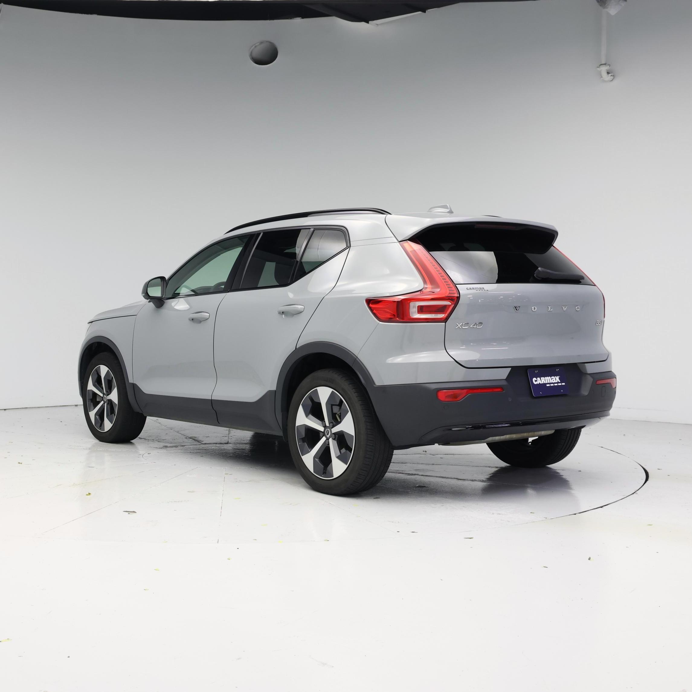 Thumbnail: 2024 Volvo XC40 - 2
