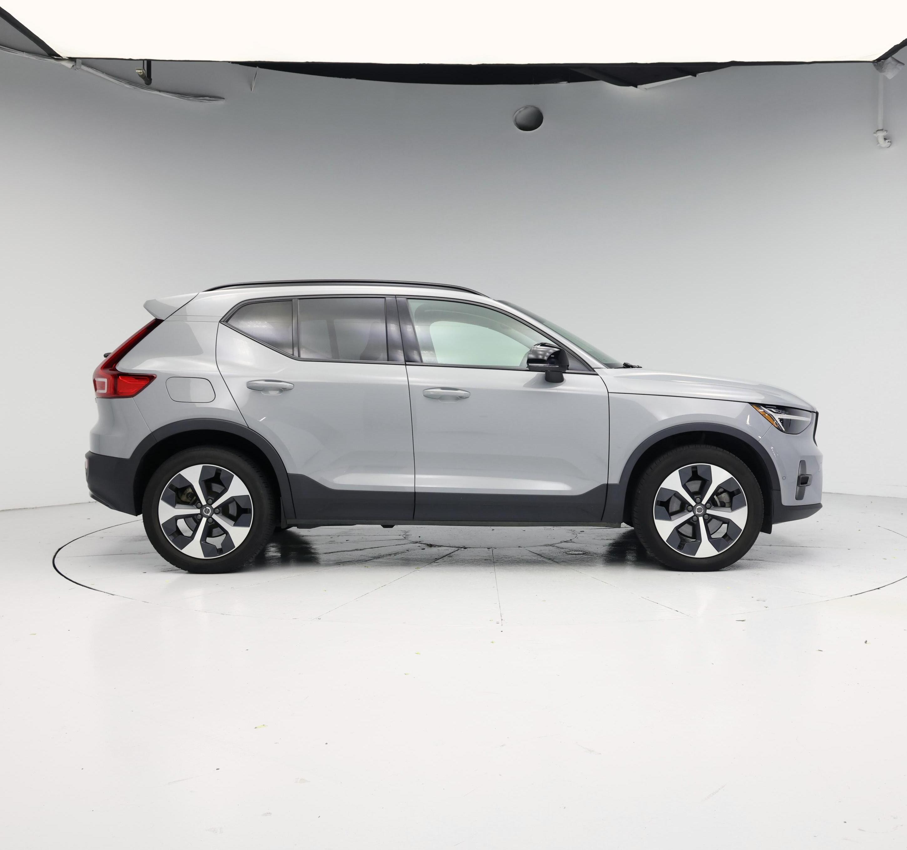 Thumbnail: 2024 Volvo XC40 - 7