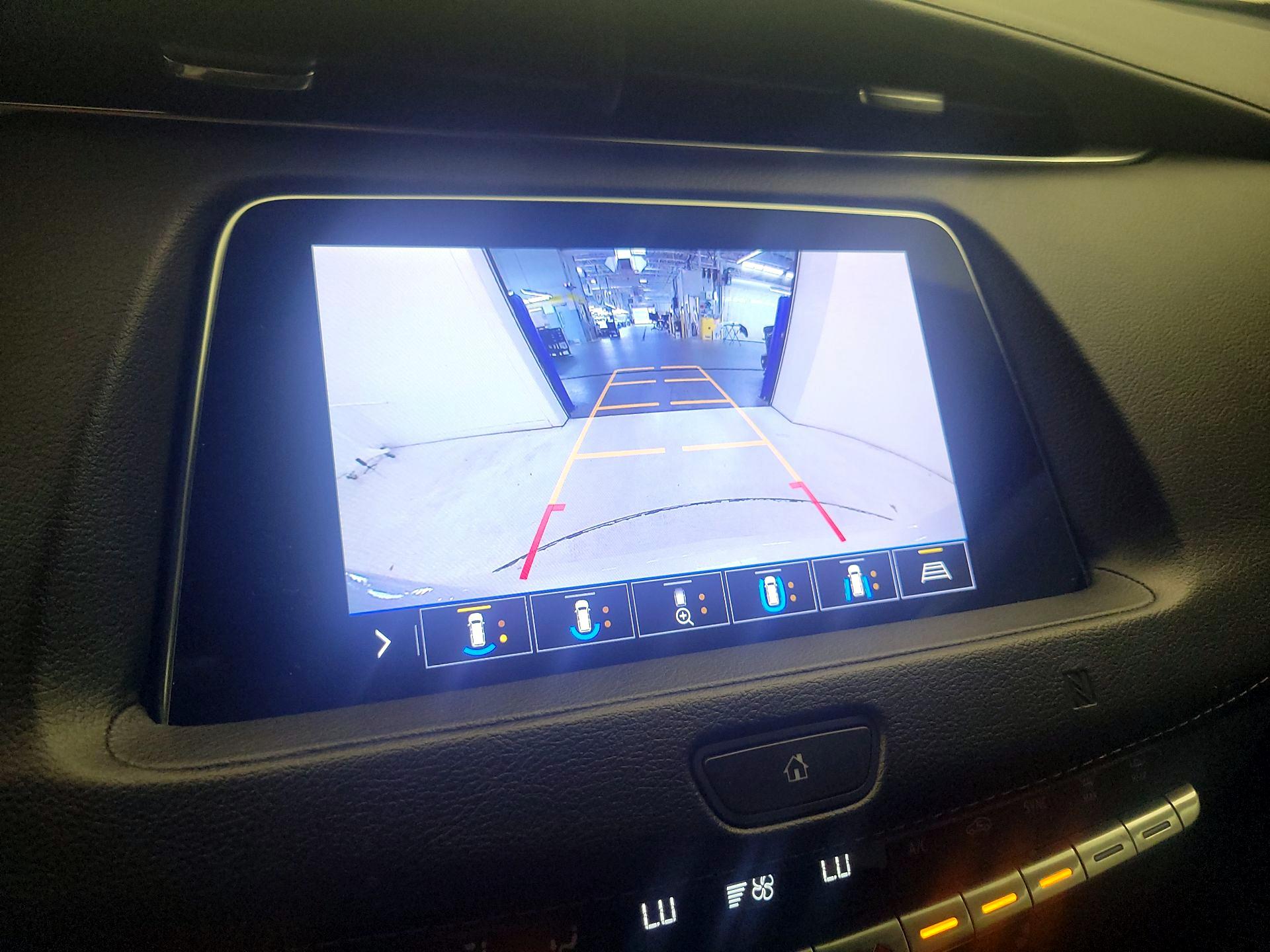 Thumbnail: 2020 Cadillac XT4 - 12