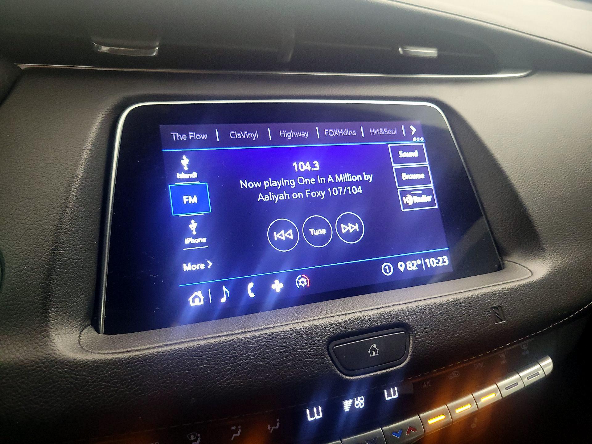 Thumbnail: 2020 Cadillac XT4 - 13