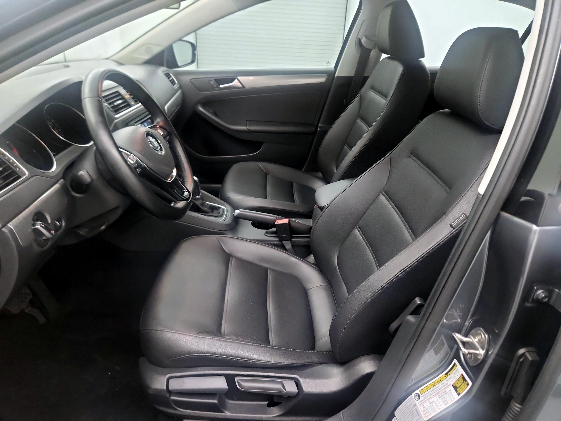 Thumbnail: 2015 Volkswagen Jetta - 11