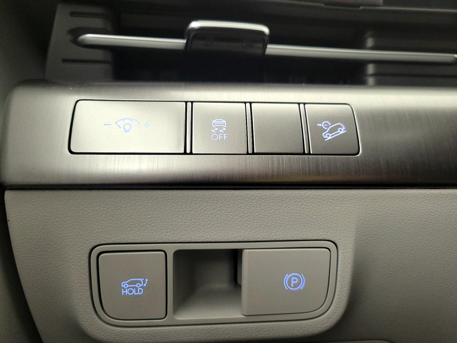 2026 Hyundai Kona Limited - Photo 14