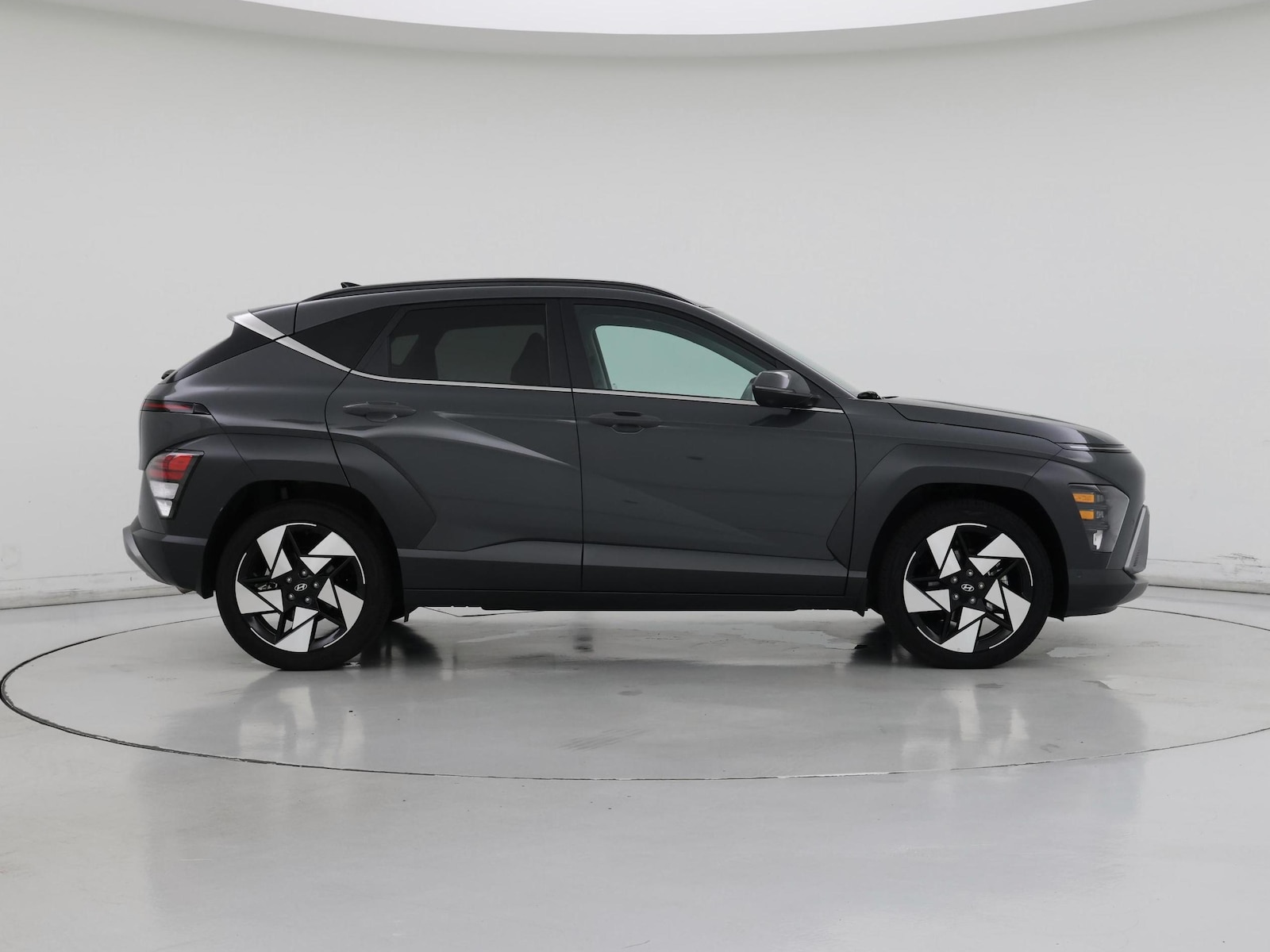 2026 Hyundai Kona Limited - Photo 8