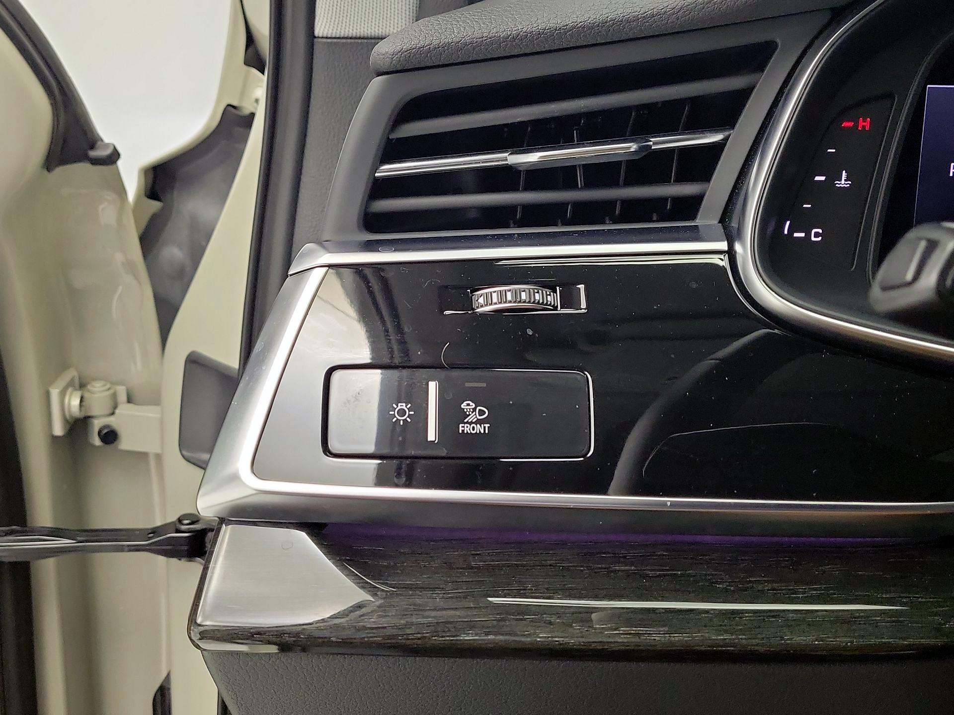 Thumbnail: 2022 Audi Q7 - 13