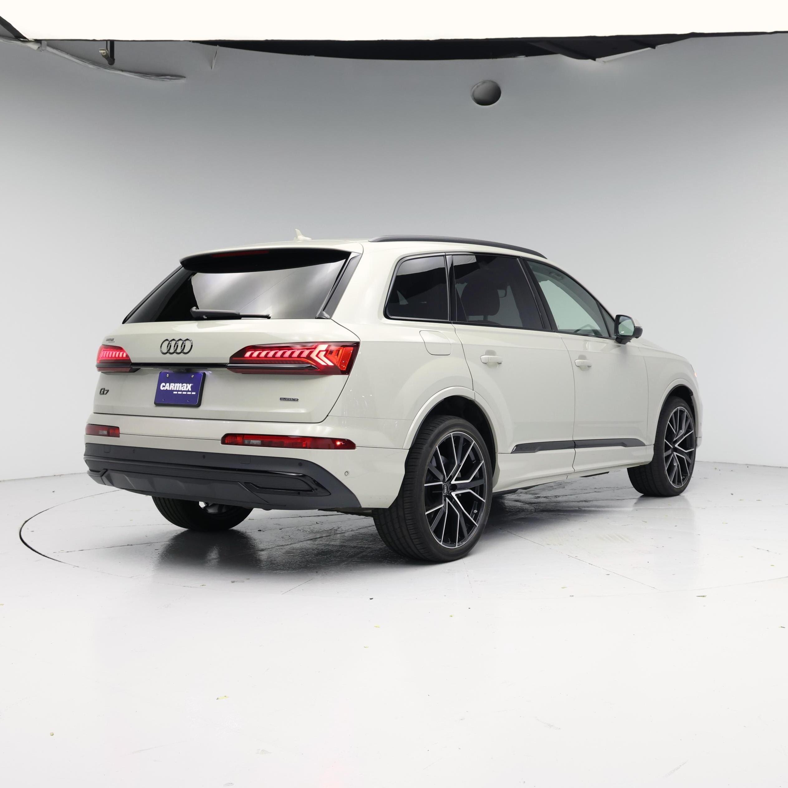 Thumbnail: 2022 Audi Q7 - 8