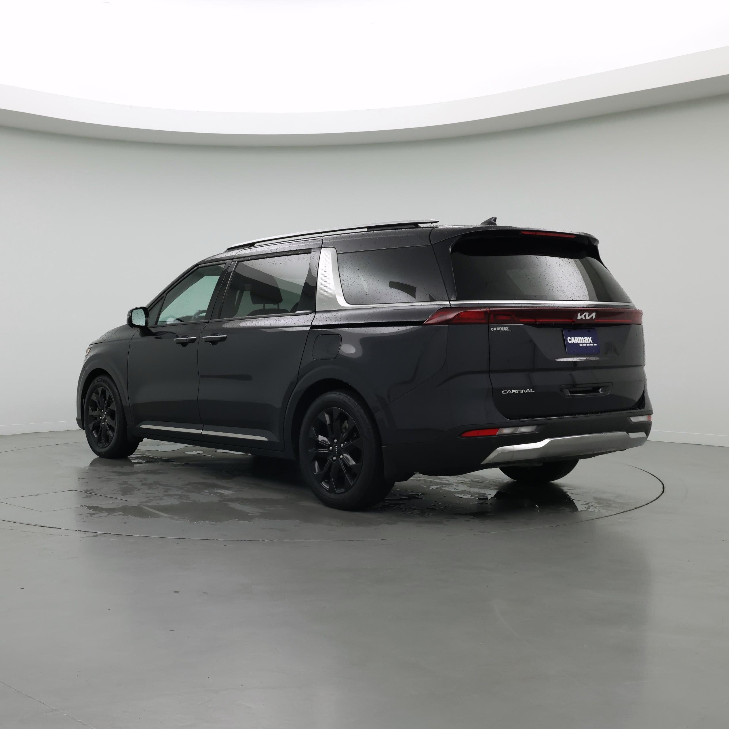 Thumbnail: 2023 Kia Carnival - 2