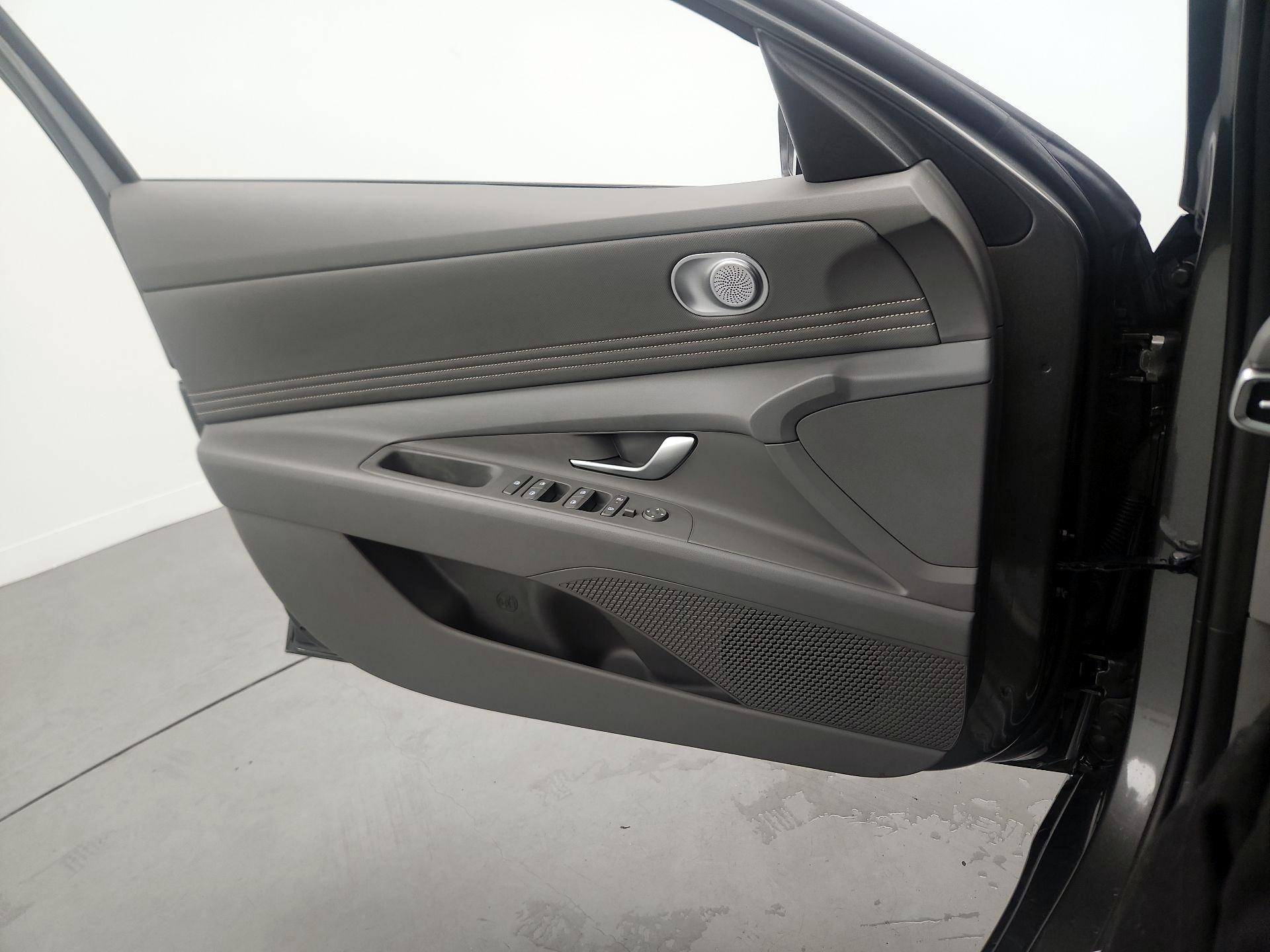 Thumbnail: 2026 Hyundai Elantra - 12