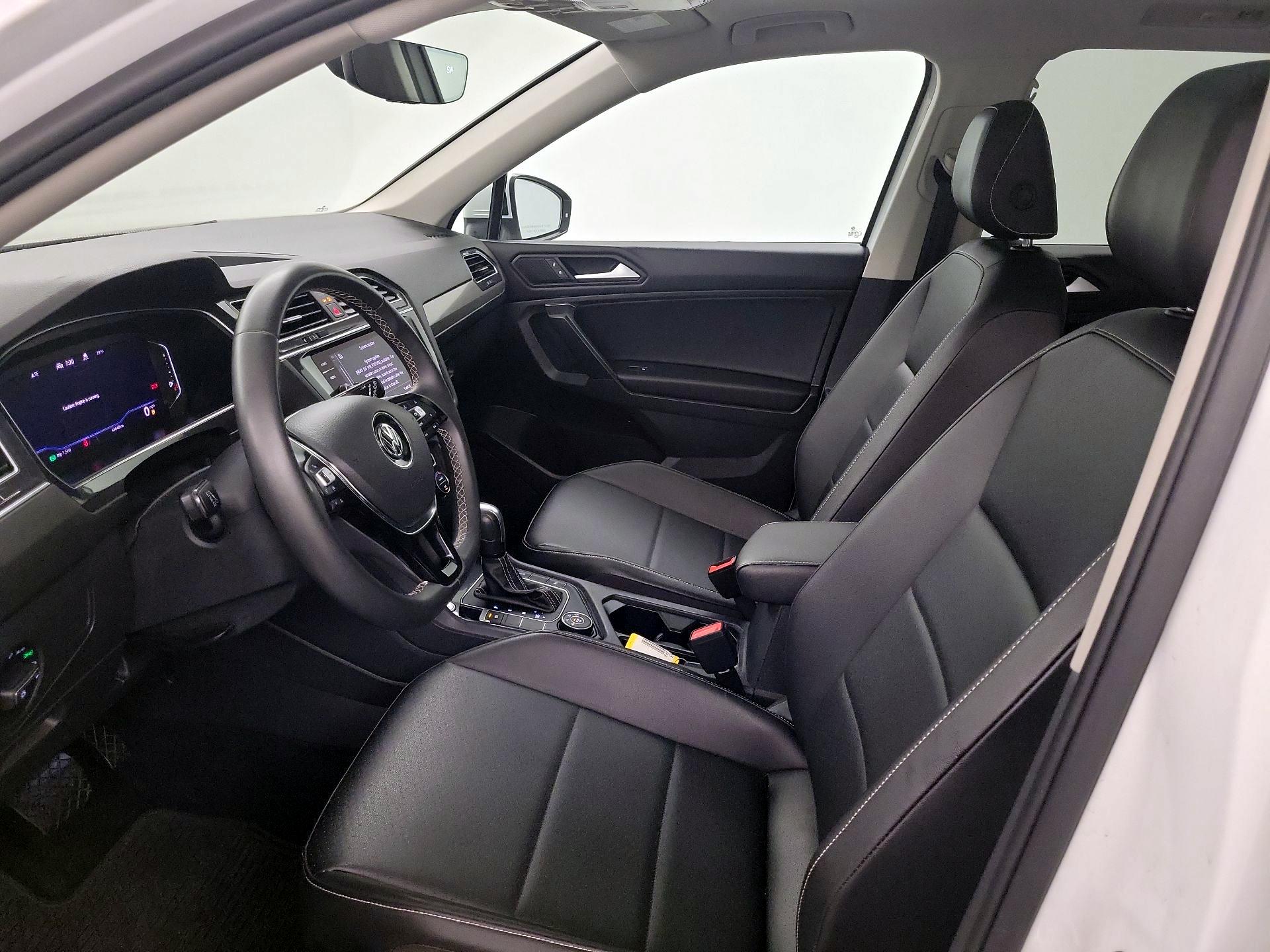 Thumbnail: 2021 Volkswagen Tiguan - 11