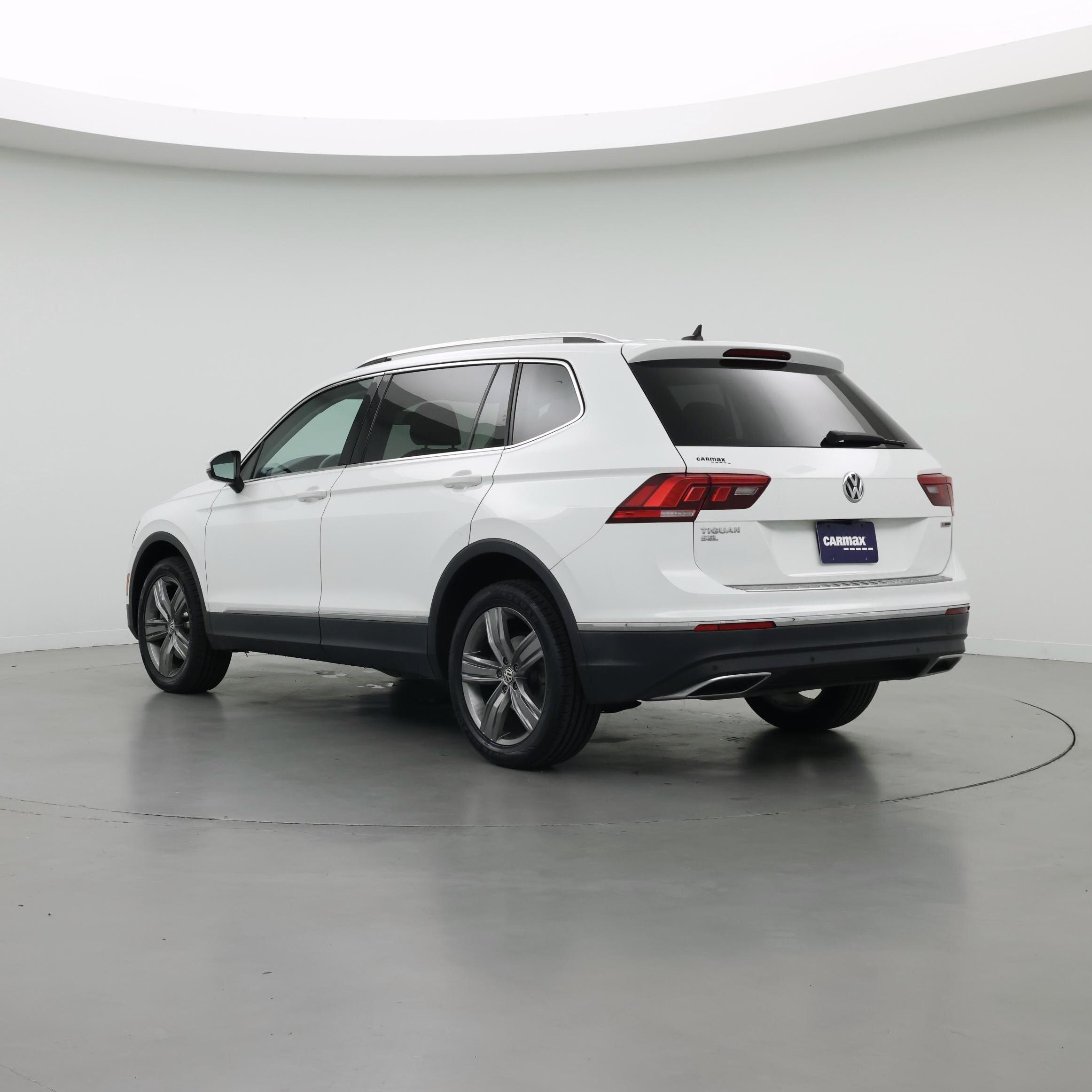 Thumbnail: 2021 Volkswagen Tiguan - 2